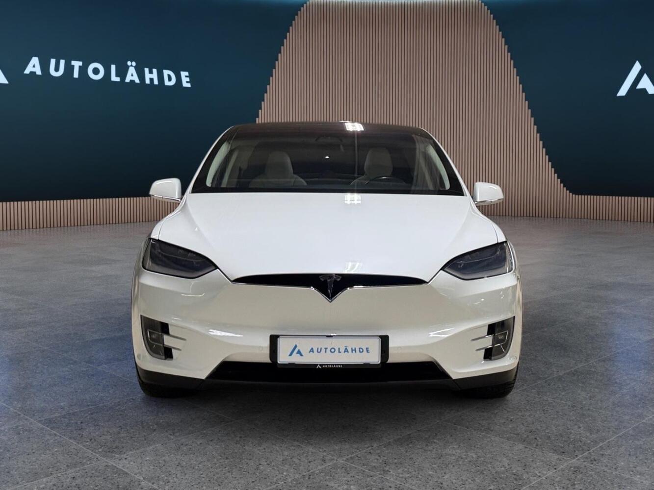 Tesla Model X vaihtoauto