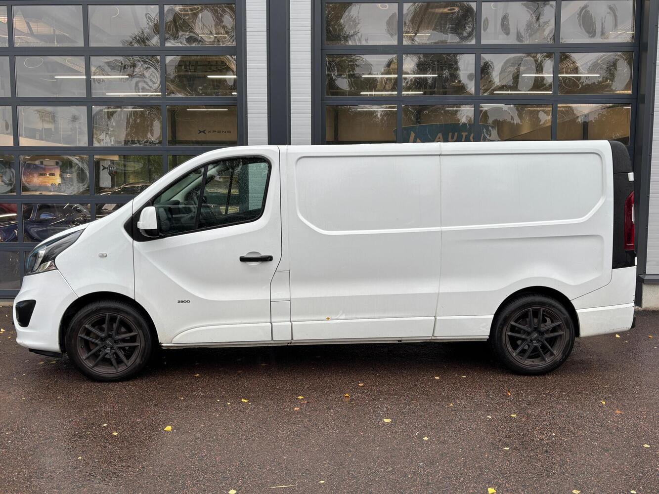 Opel Vivaro vaihtoauto