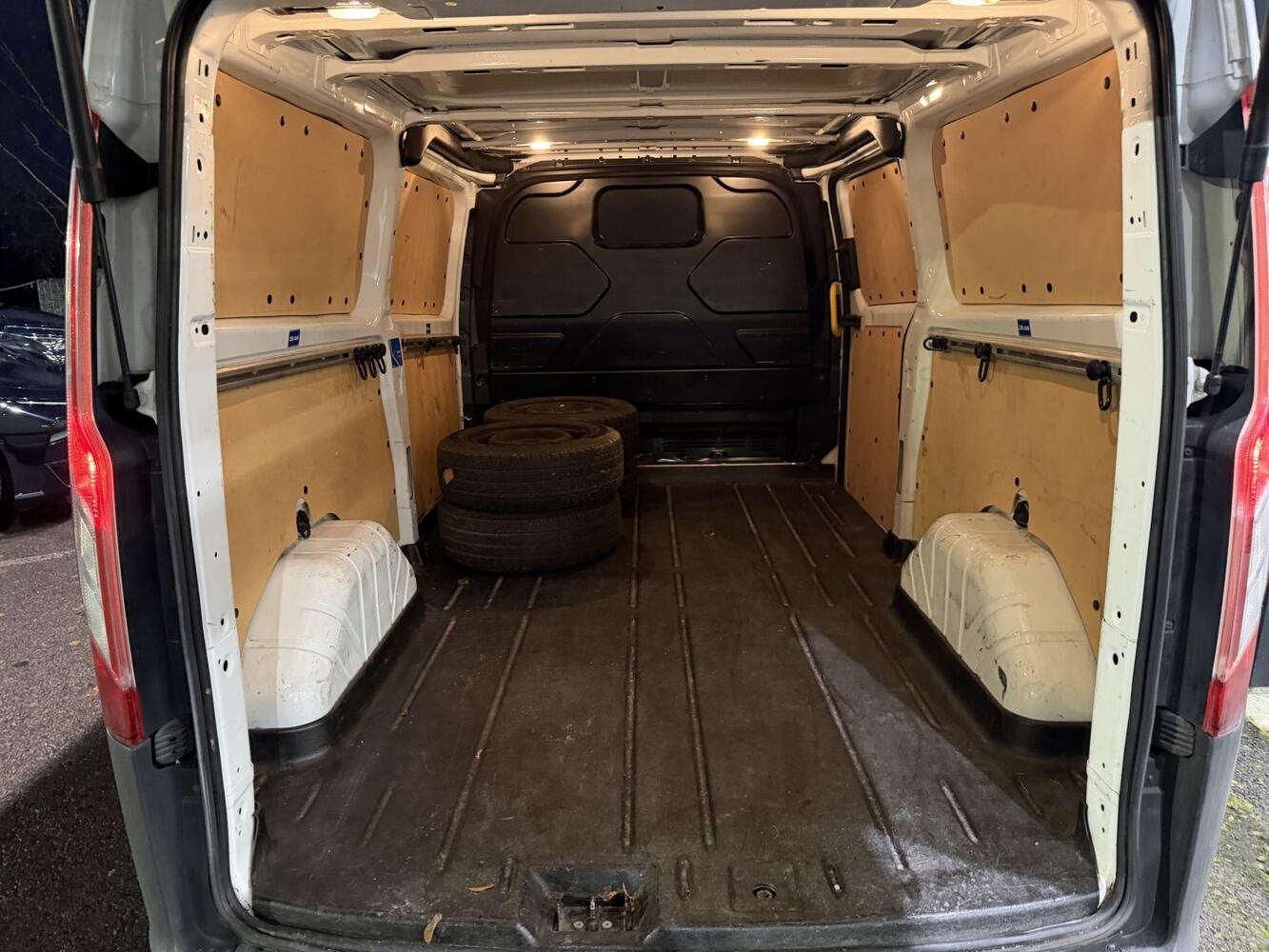 Ford Transit Custom vaihtoauto