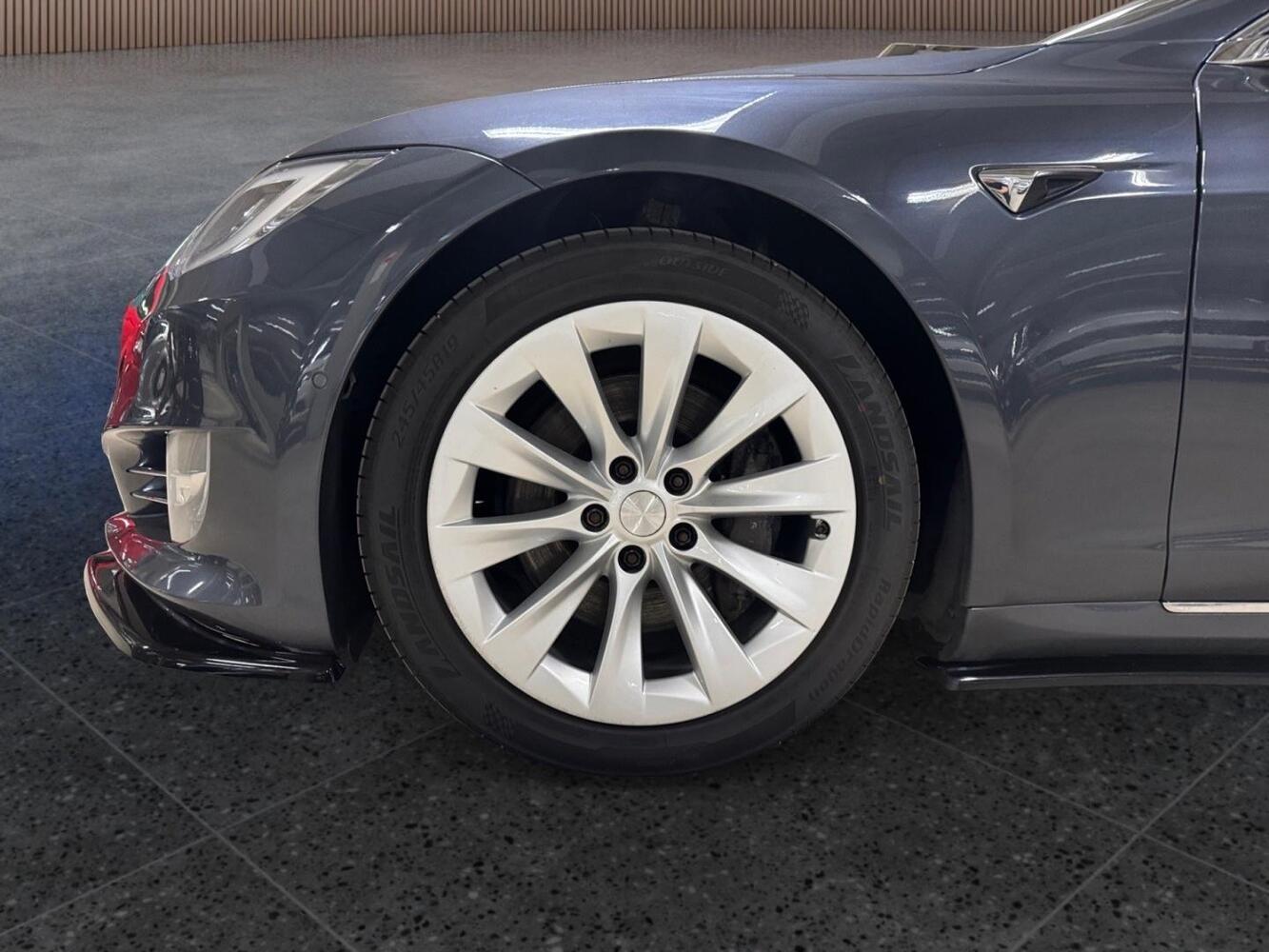 Tesla Model S vaihtoauto