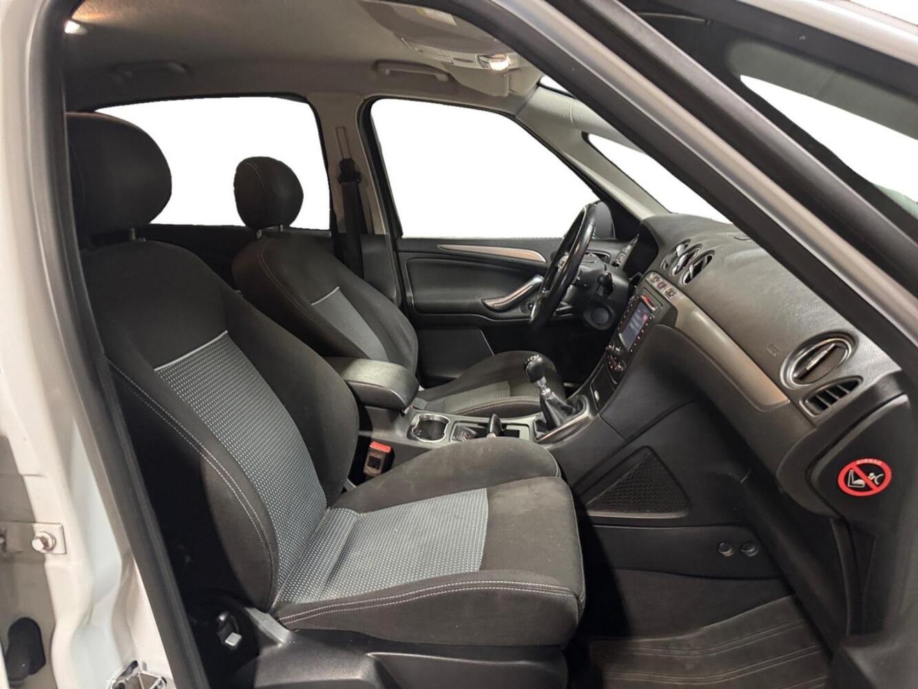 Ford S-MAX vaihtoauto
