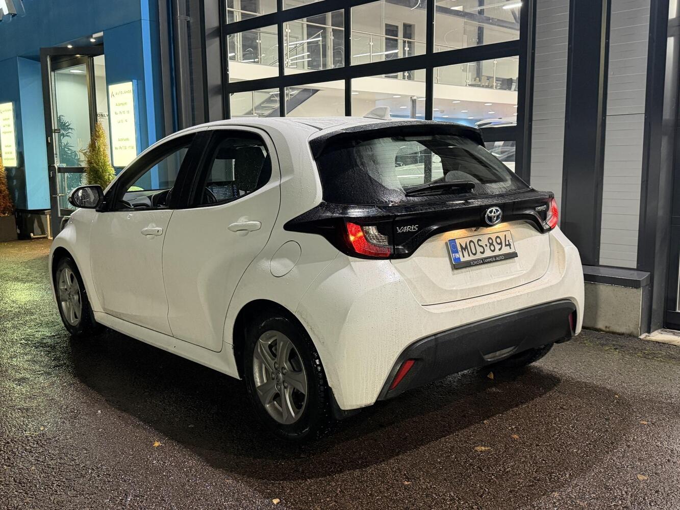 Toyota Yaris vaihtoauto