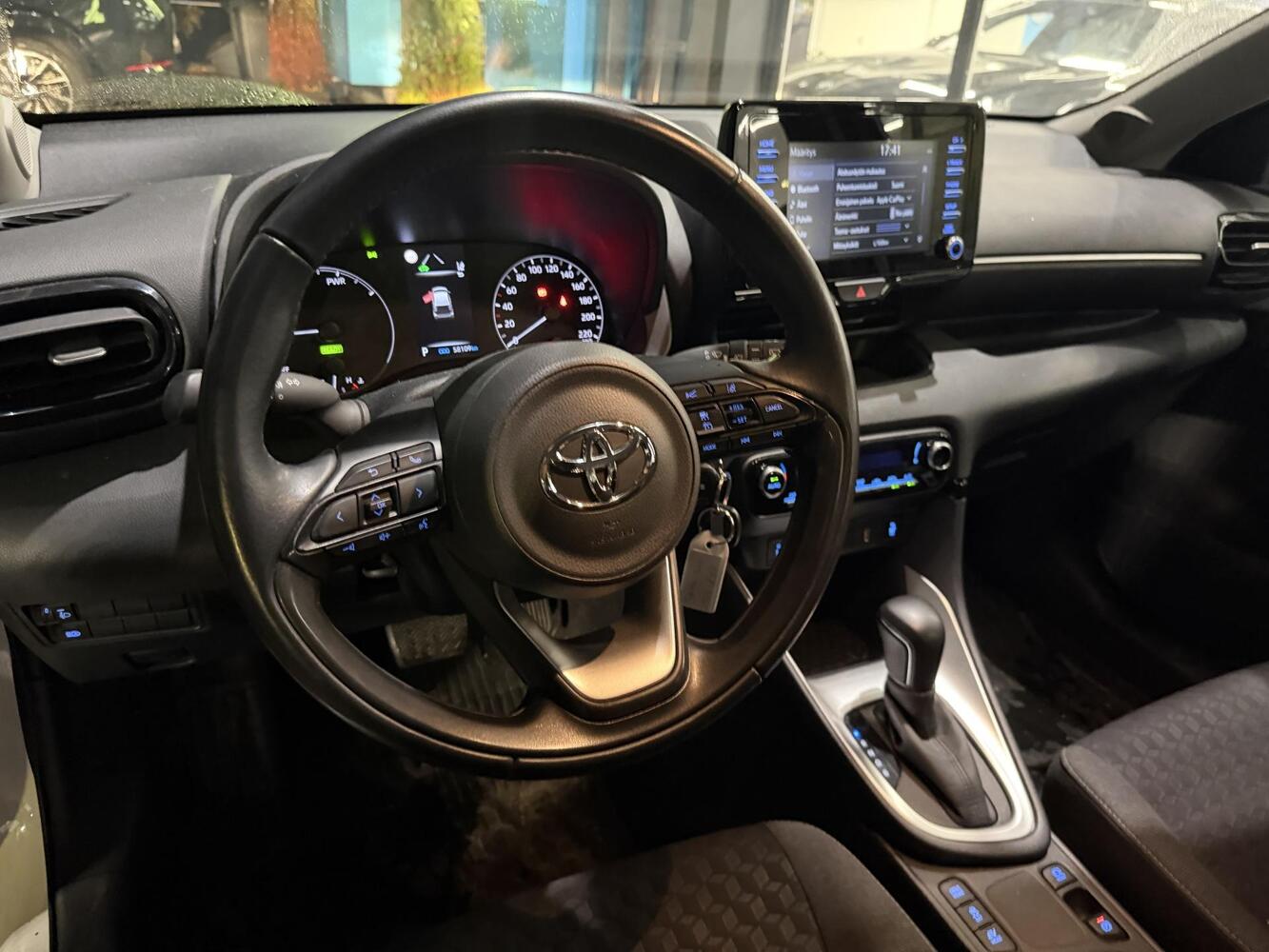 Toyota Yaris vaihtoauto