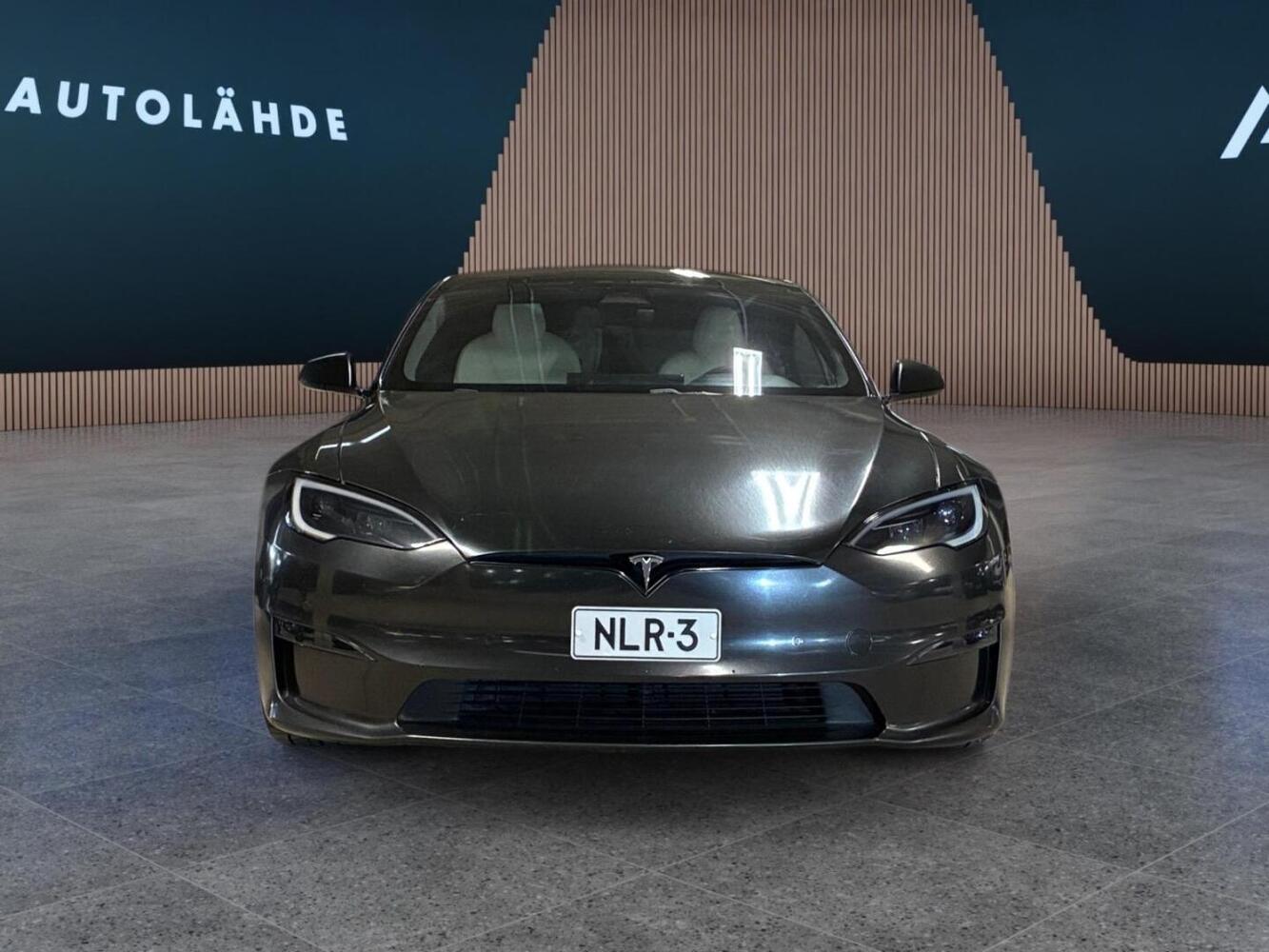 Tesla Model S vaihtoauto
