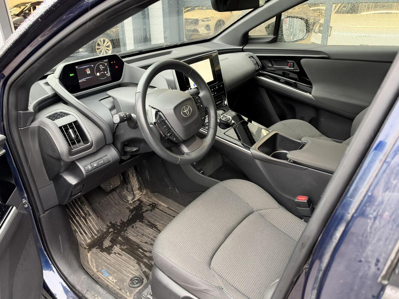 Toyota bZ4X vaihtoauto