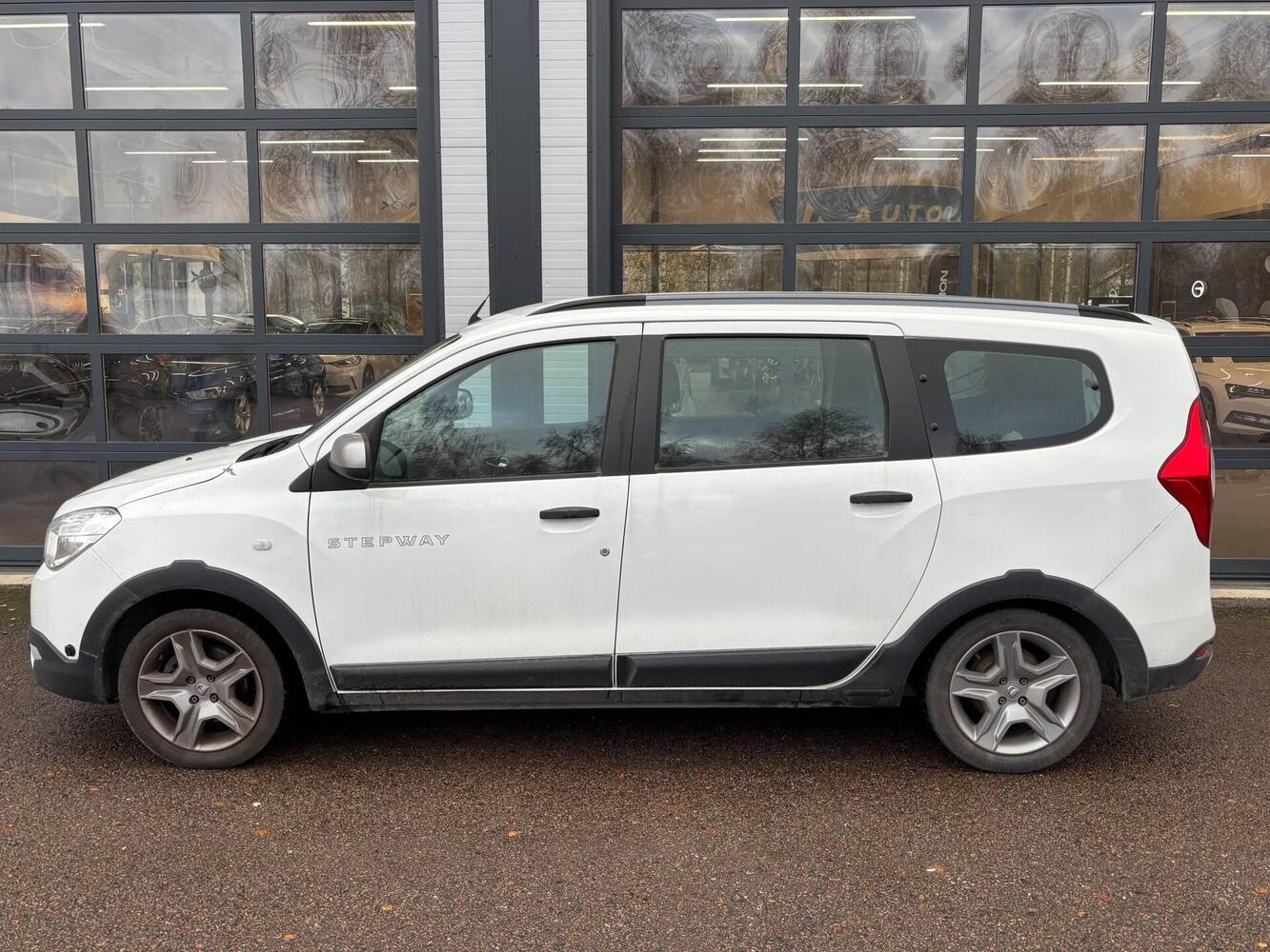 Dacia Lodgy vaihtoauto