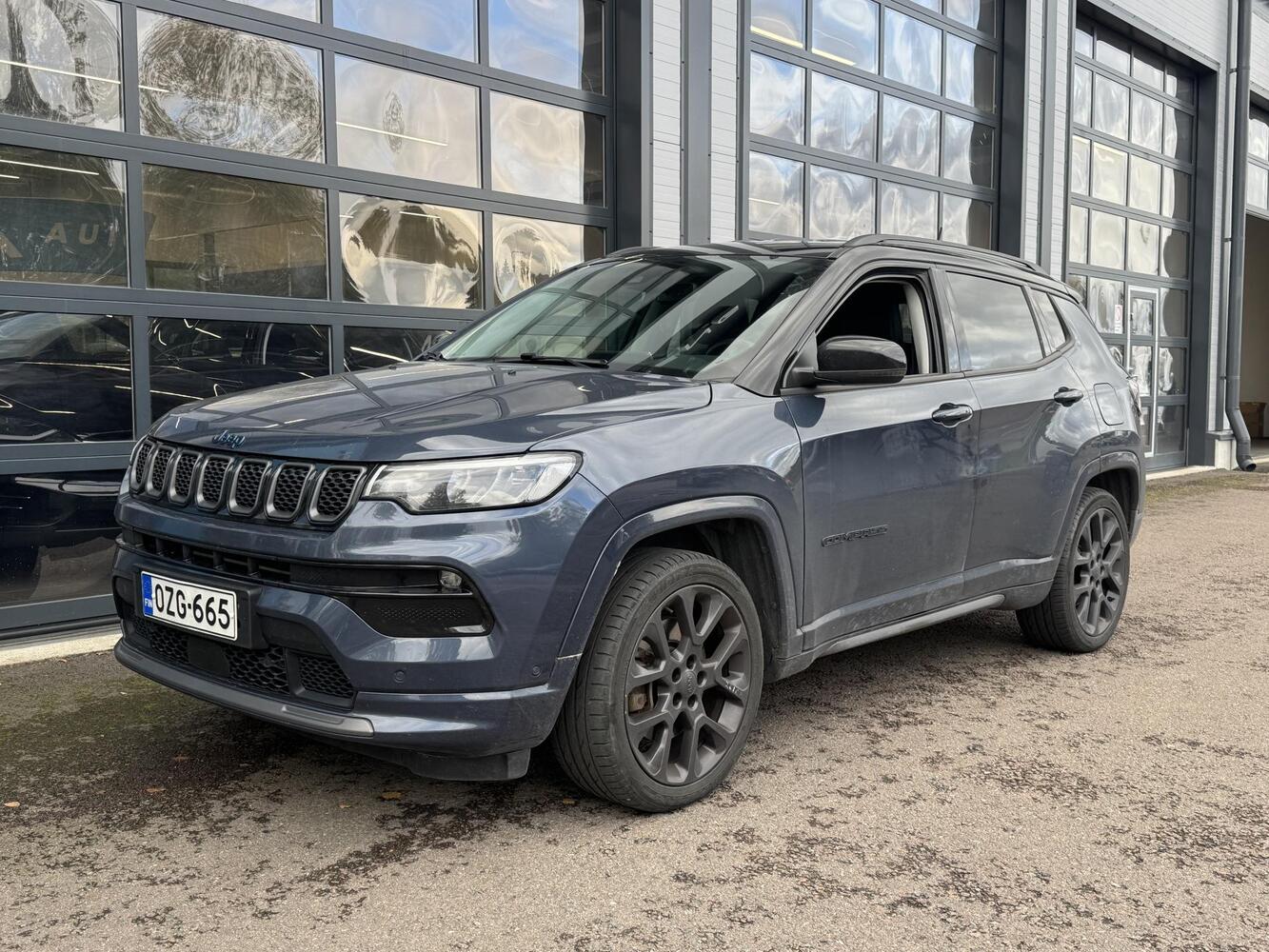Jeep Compass vaihtoauto