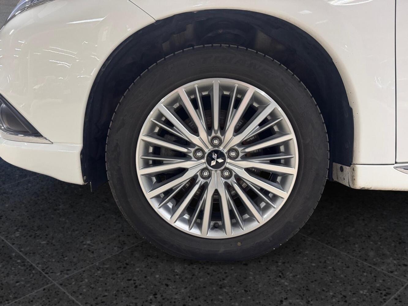 Mitsubishi Outlander vaihtoauto