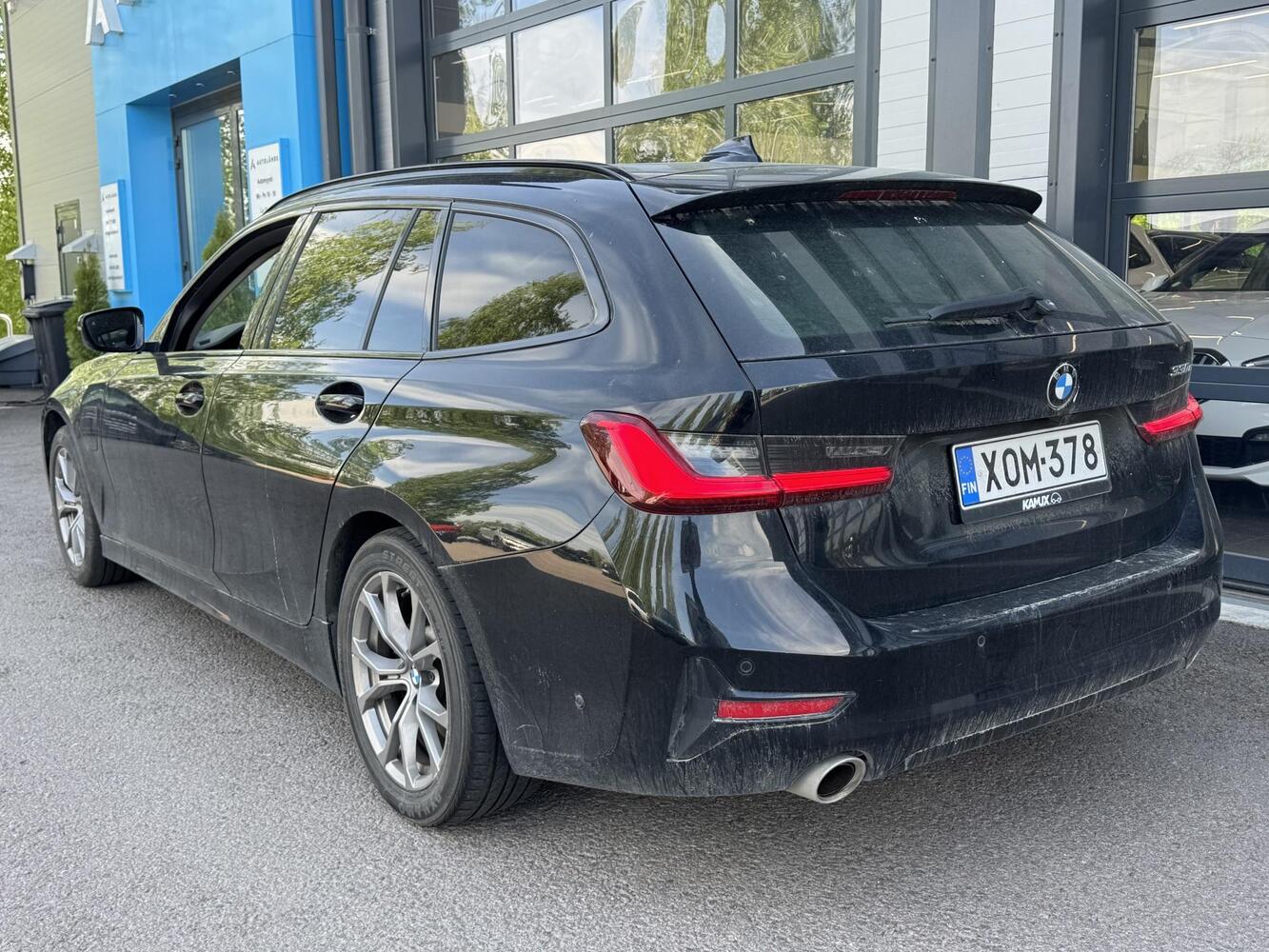BMW 330 vaihtoauto
