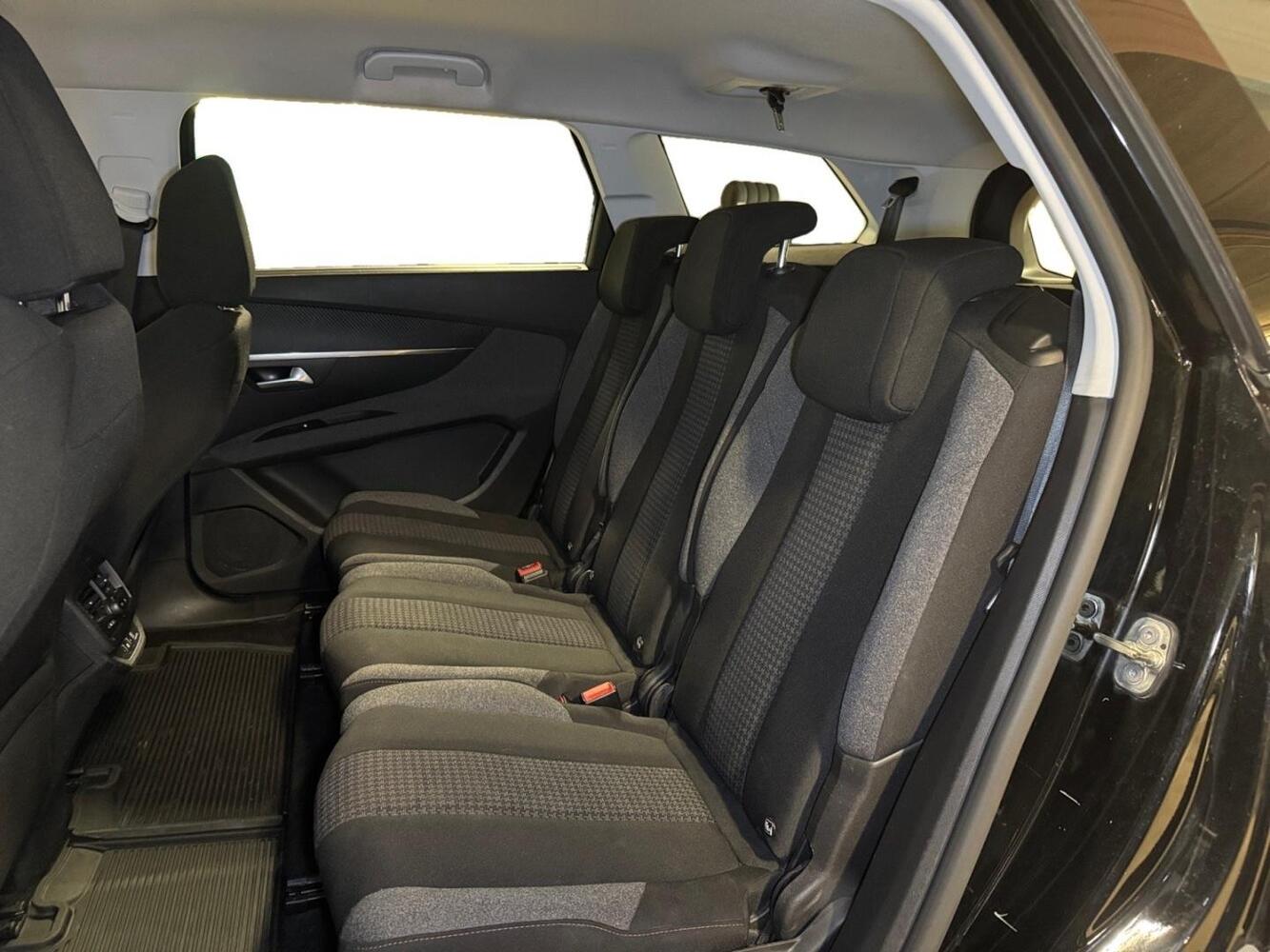 Peugeot 5008 vaihtoauto
