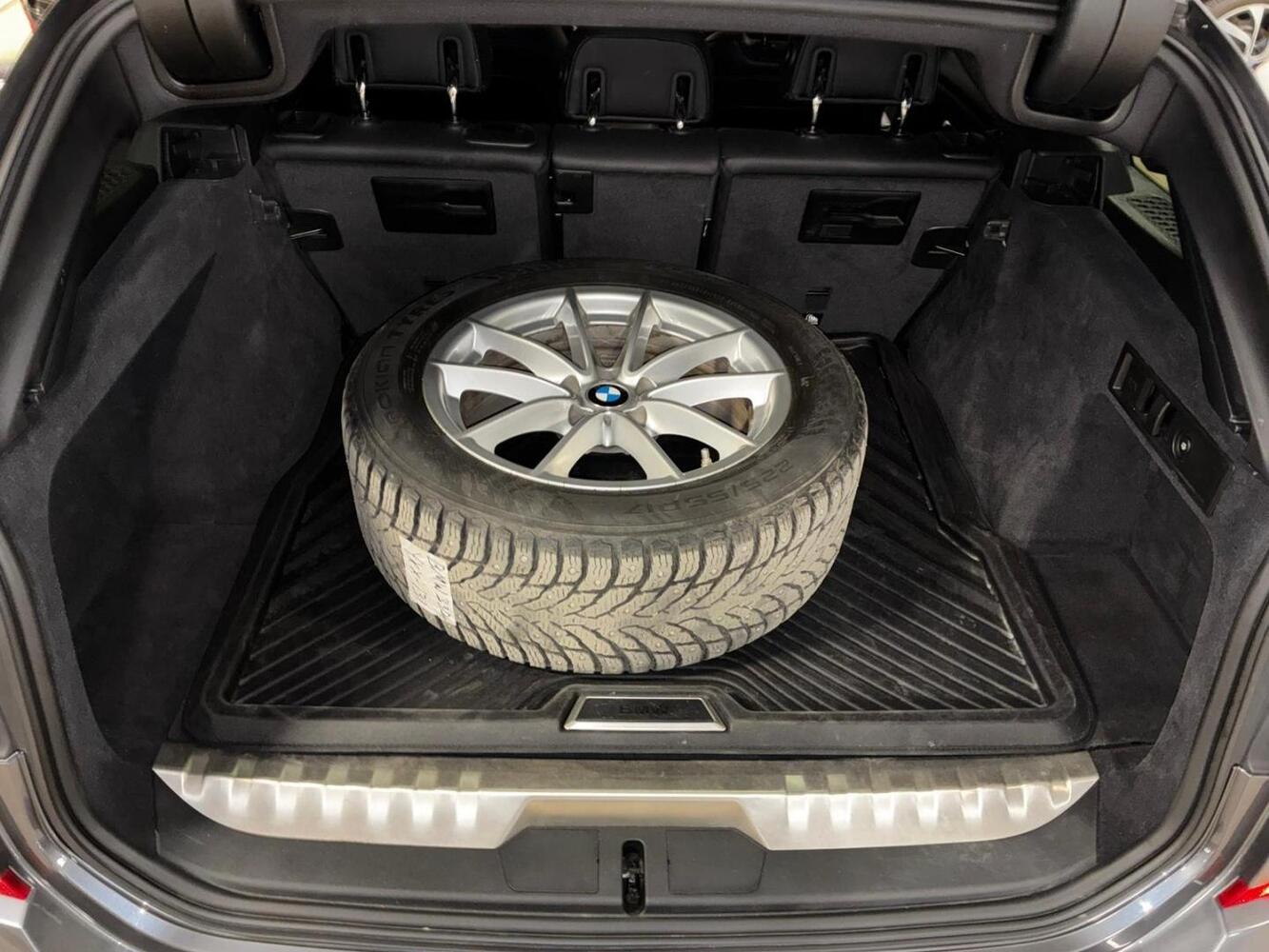 BMW 330 vaihtoauto
