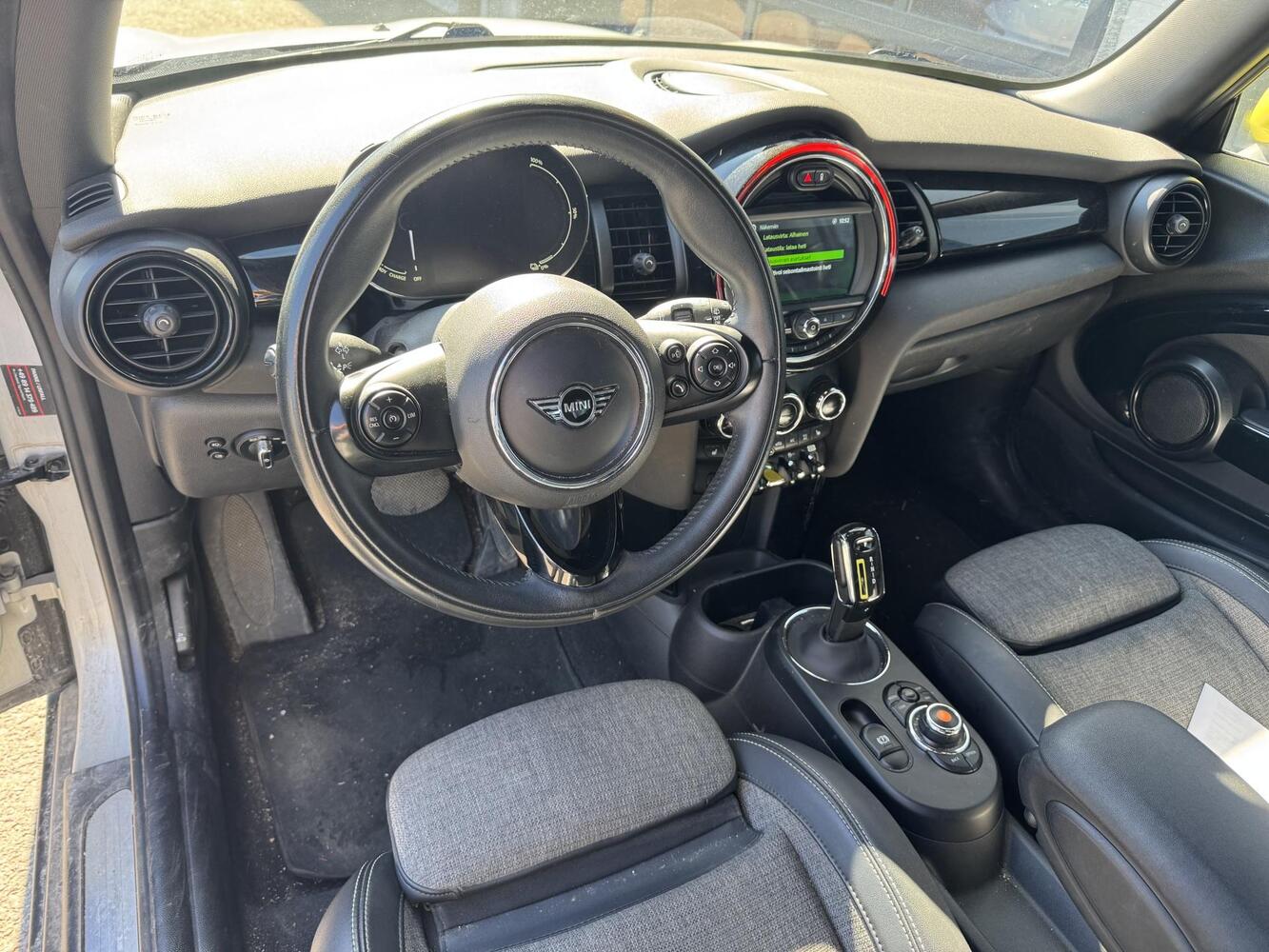 Mini Cooper vaihtoauto