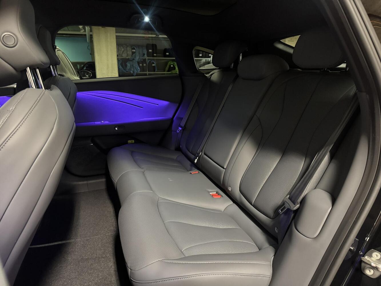 XPENG P7+ vaihtoauto