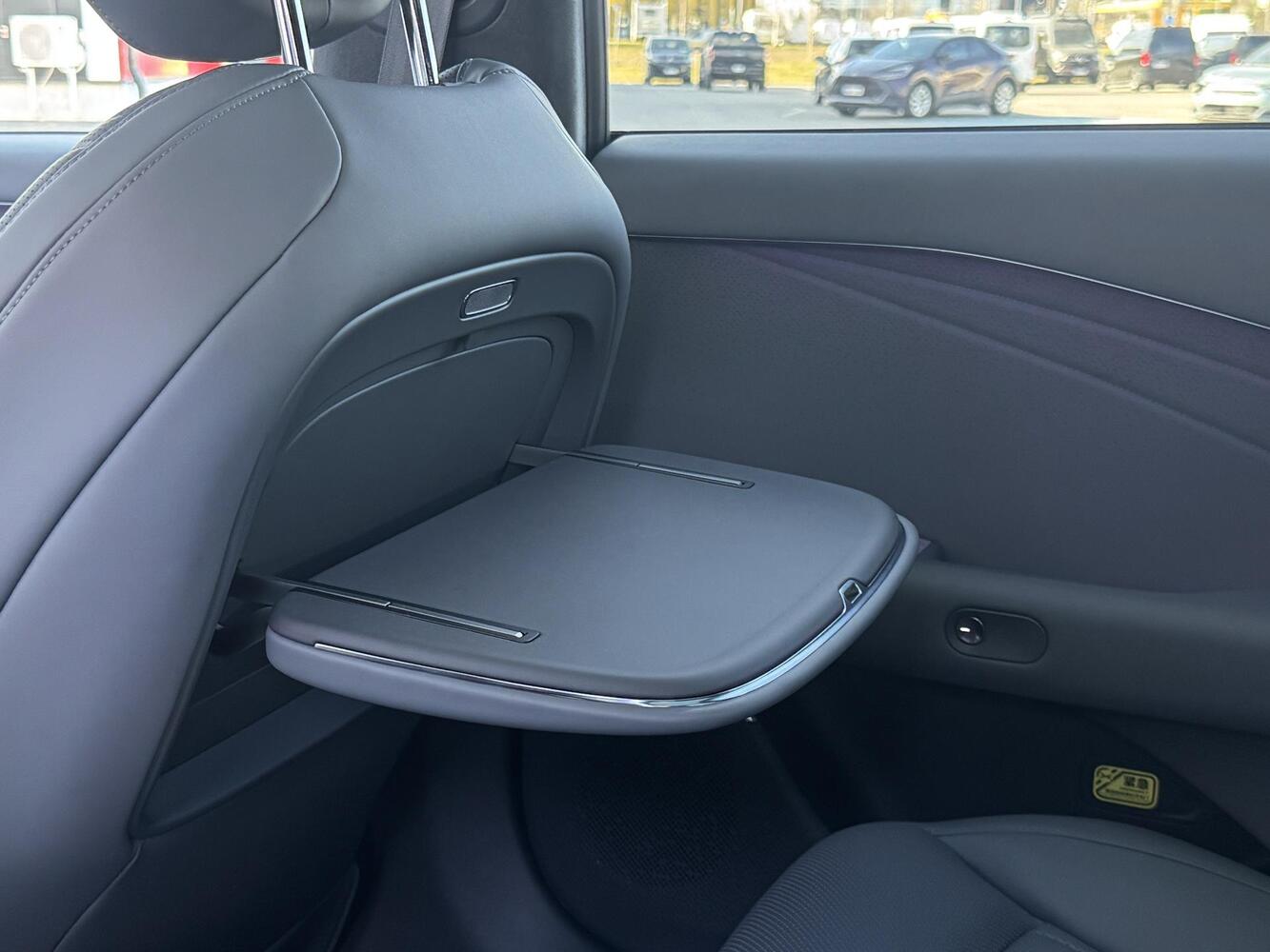 XPENG P7+ vaihtoauto