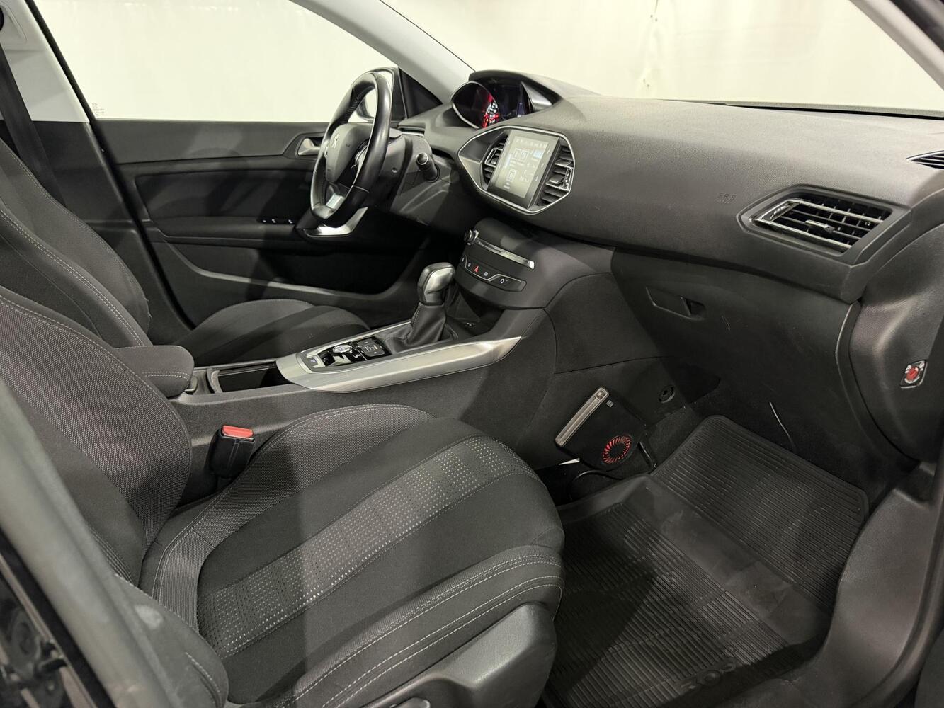 Peugeot 308 vaihtoauto