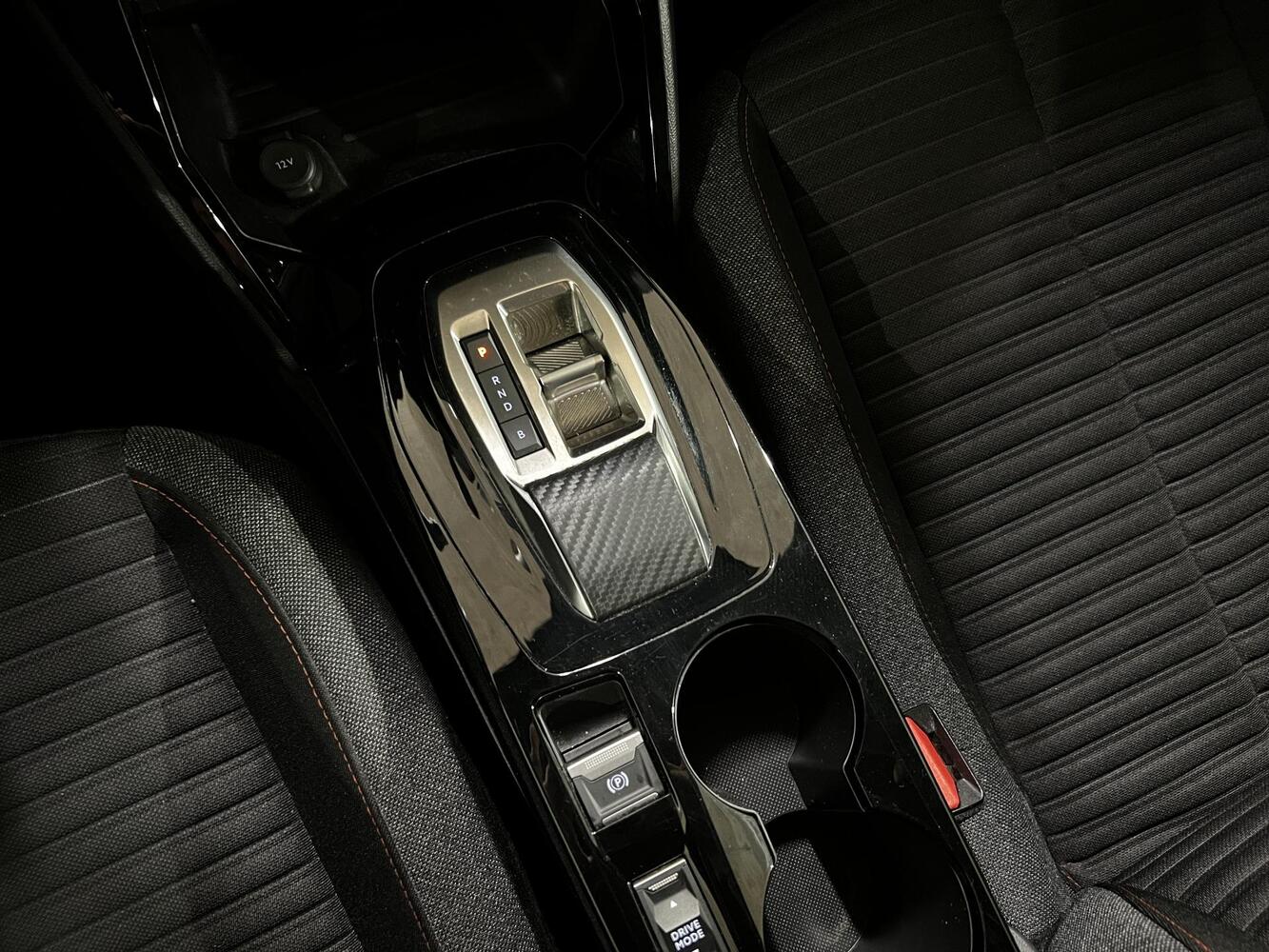 Peugeot e-2008 vaihtoauto