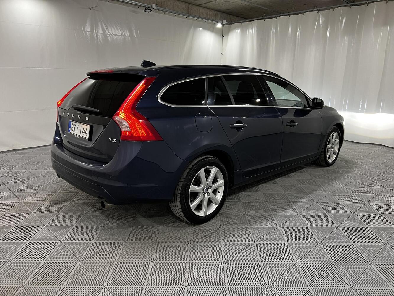 Volvo V60 vaihtoauto