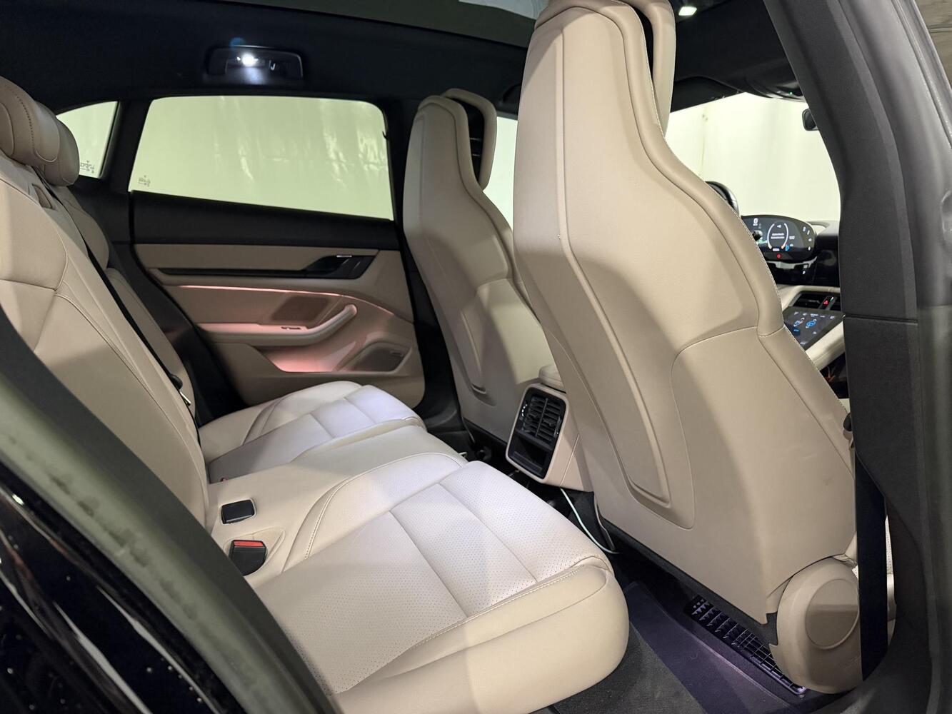 Porsche Taycan vaihtoauto