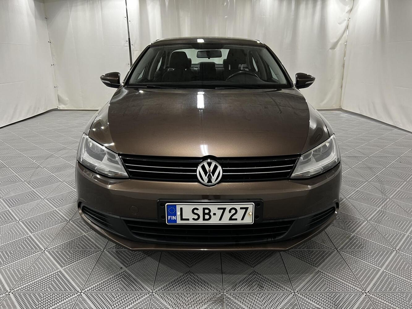 Volkswagen Jetta vaihtoauto