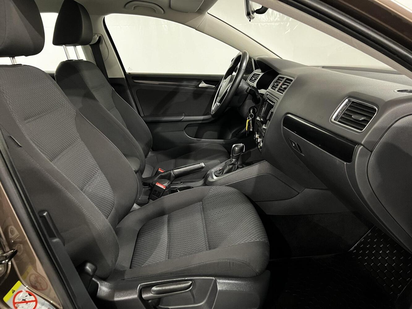 Volkswagen Jetta vaihtoauto