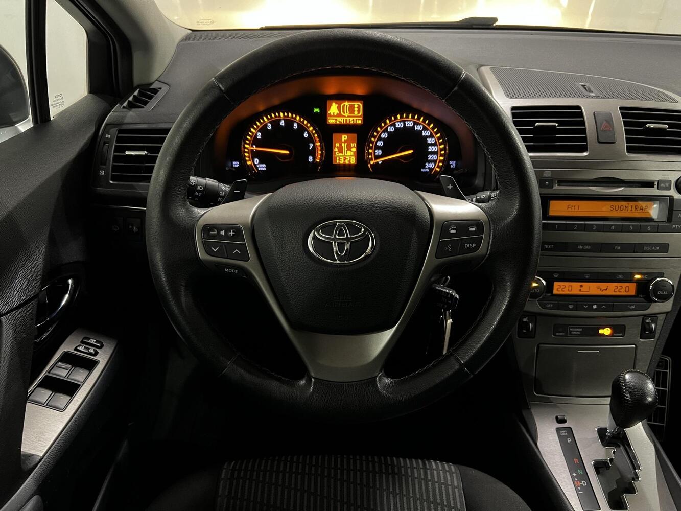 Toyota Avensis vaihtoauto
