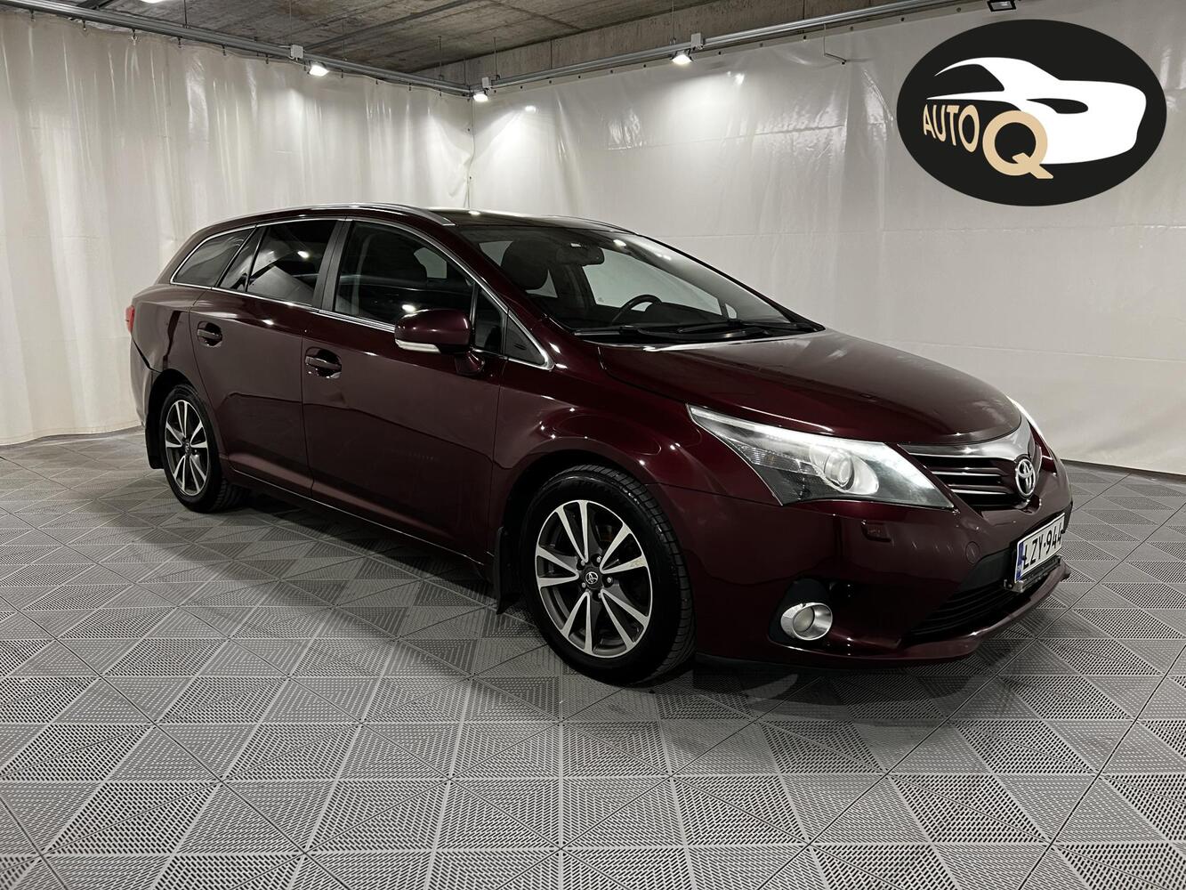 Toyota Avensis vaihtoauto