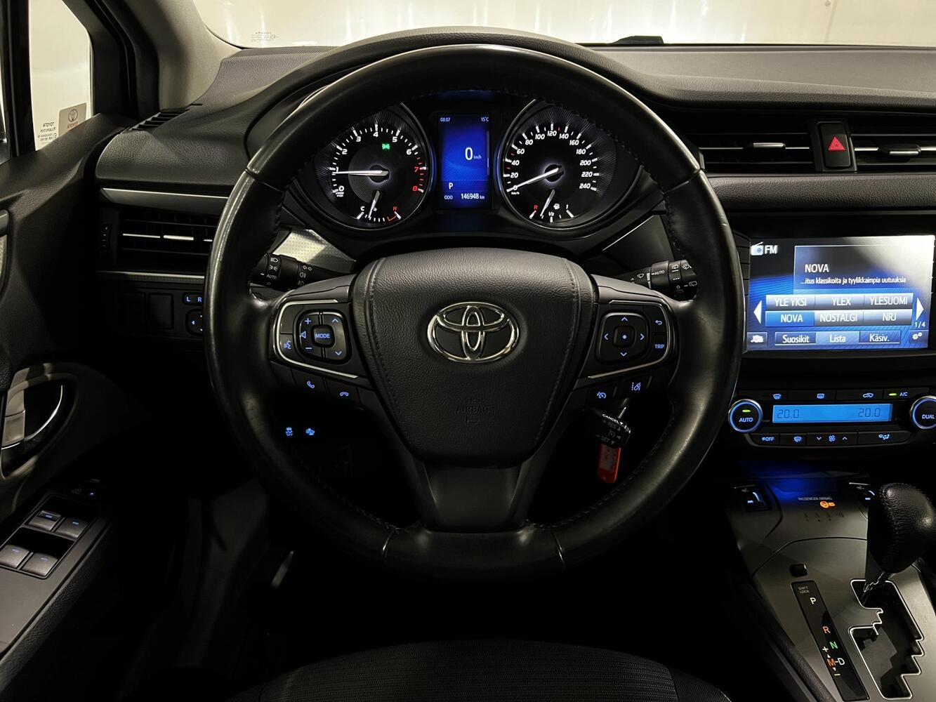 Toyota Avensis vaihtoauto
