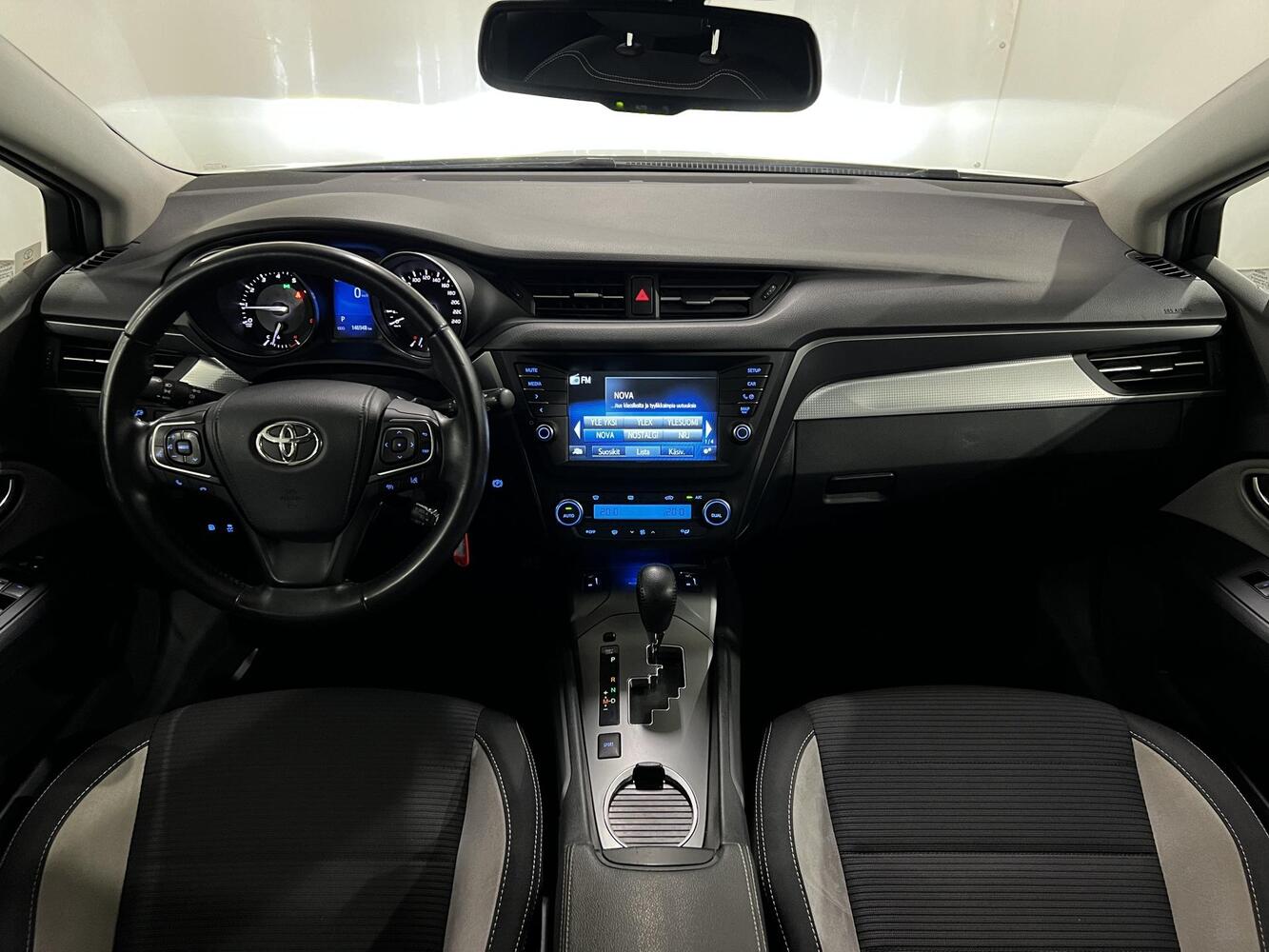 Toyota Avensis vaihtoauto