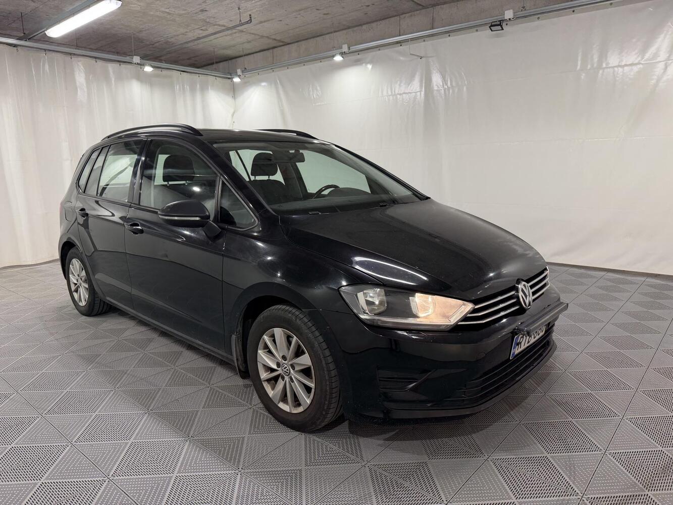 Volkswagen Golf Sportsvan vaihtoauto