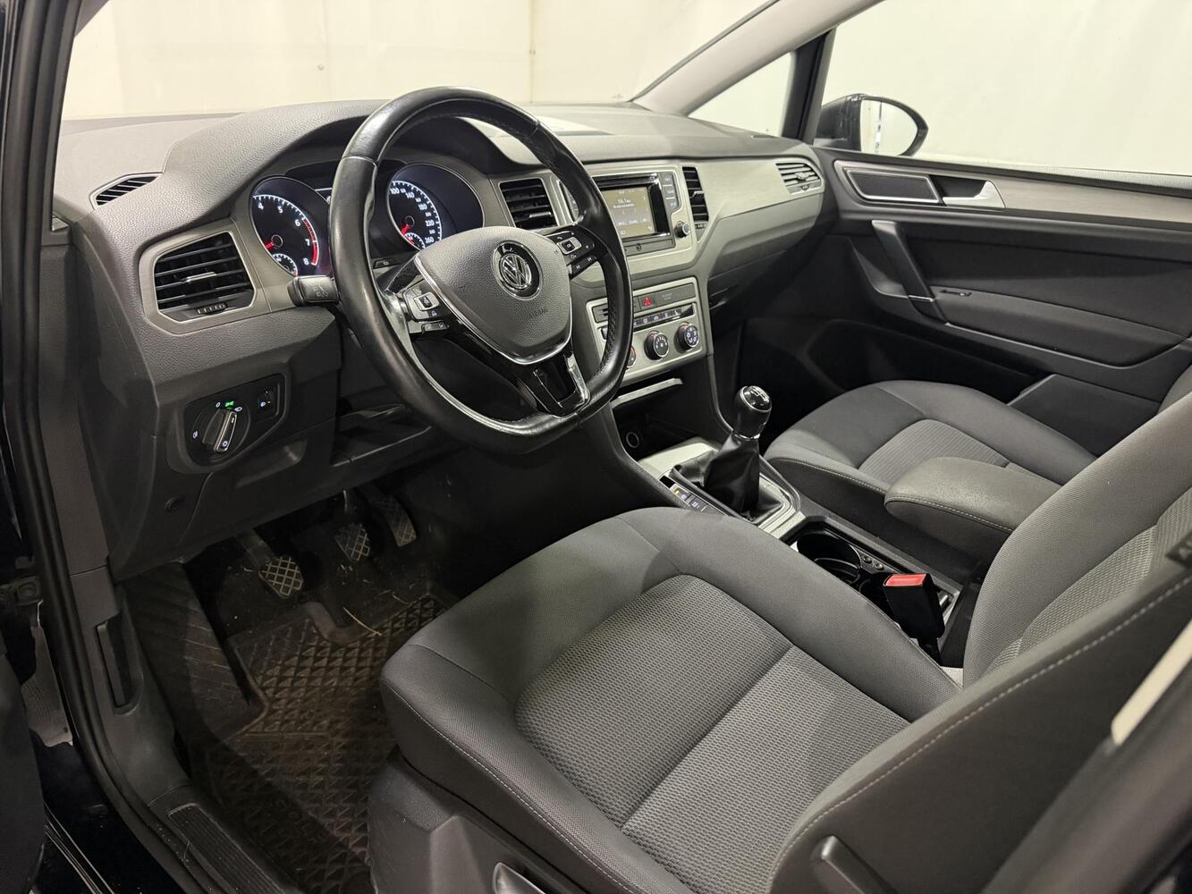Volkswagen Golf Sportsvan vaihtoauto