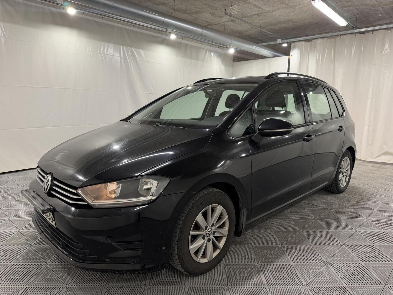 Volkswagen Golf Sportsvan vaihtoauto