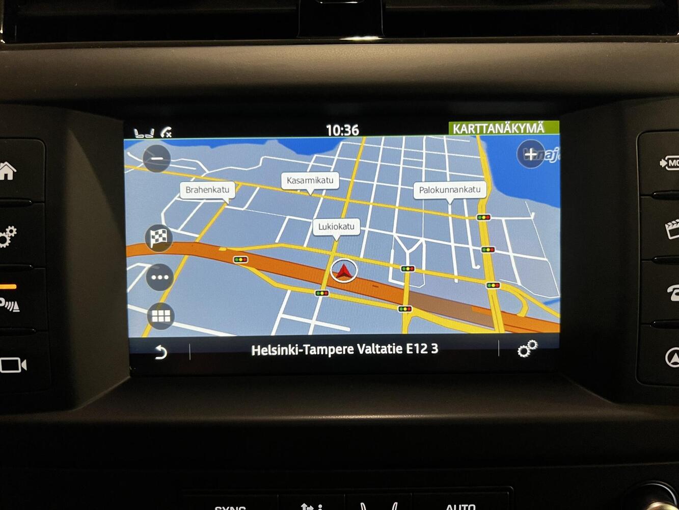 Land Rover Discovery vaihtoauto
