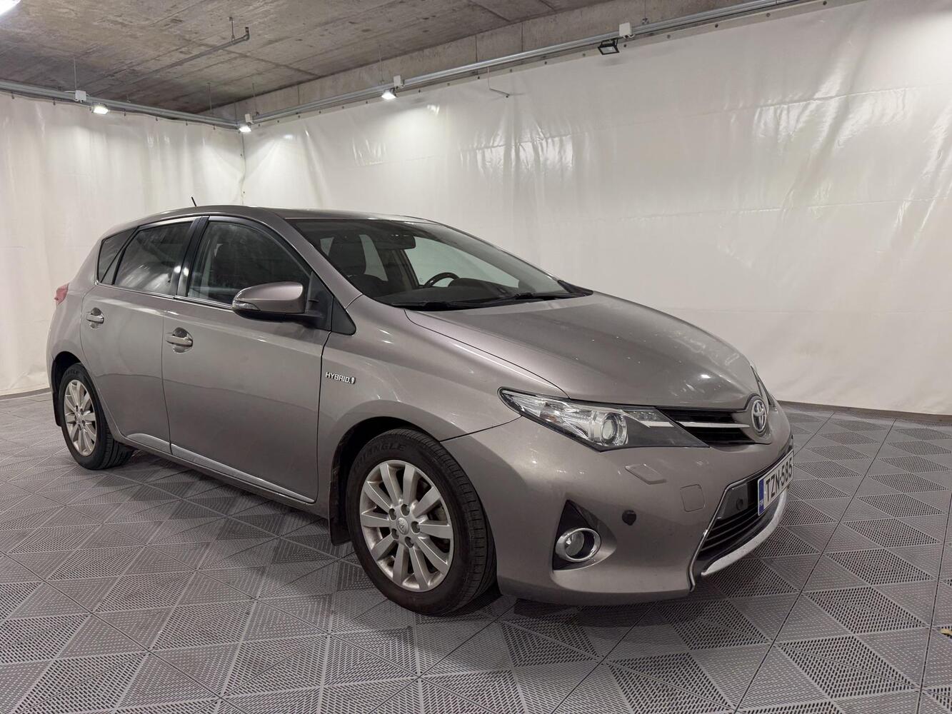Toyota Auris vaihtoauto
