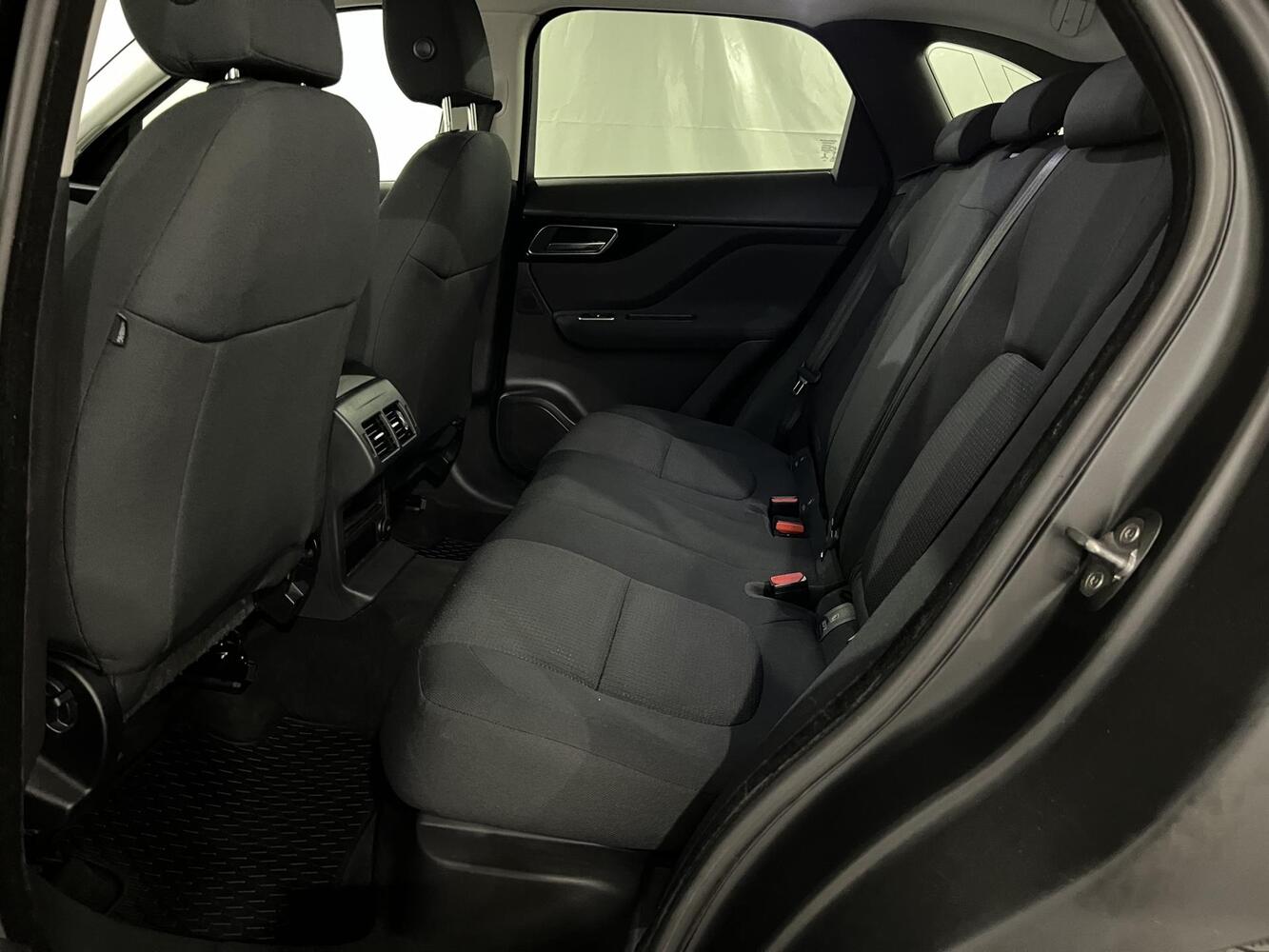 Jaguar F-PACE vaihtoauto