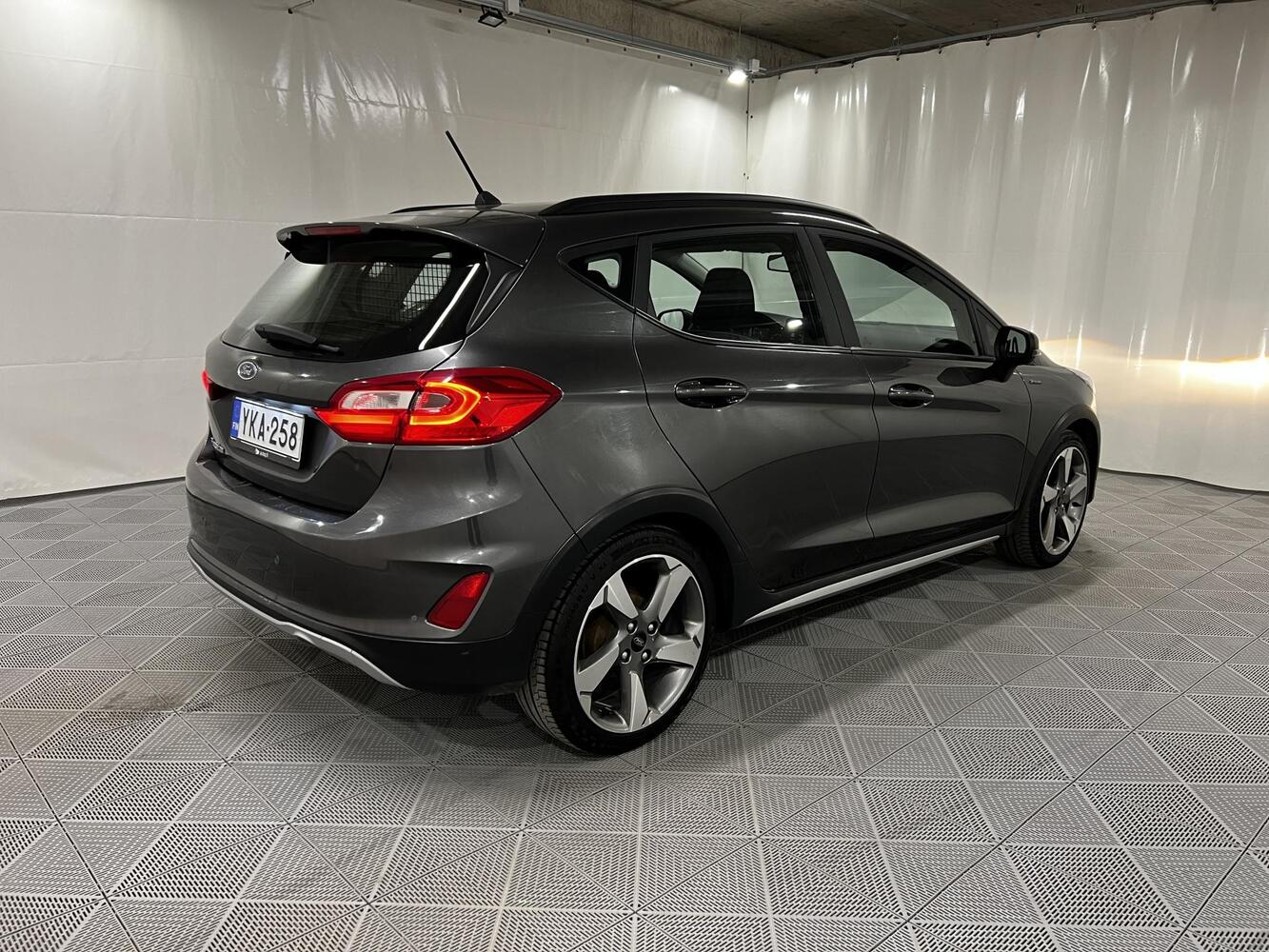 Ford Fiesta vaihtoauto