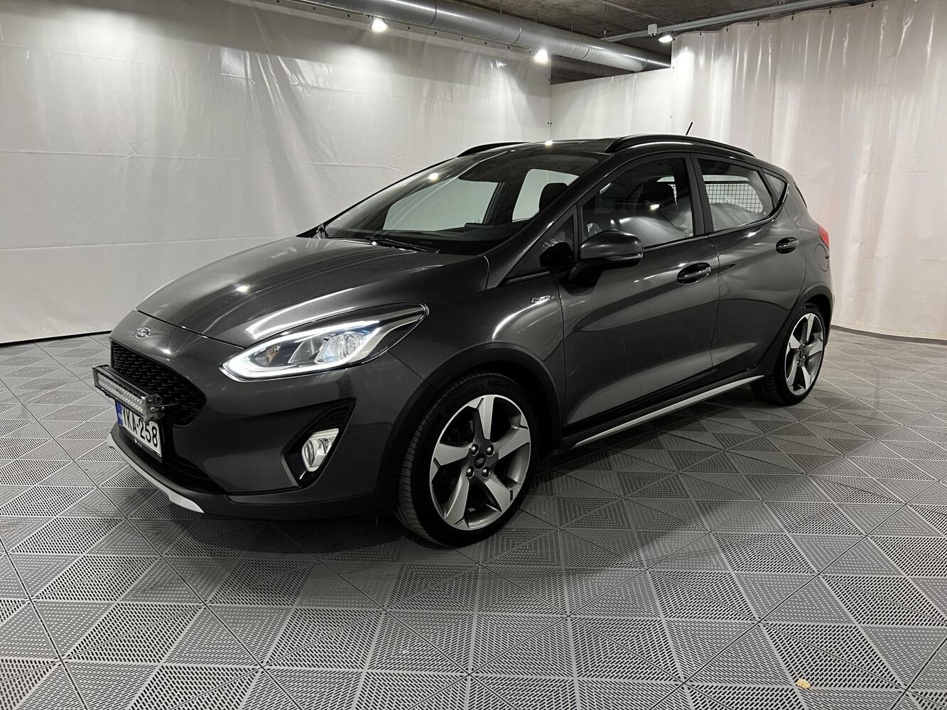 Ford Fiesta vaihtoauto