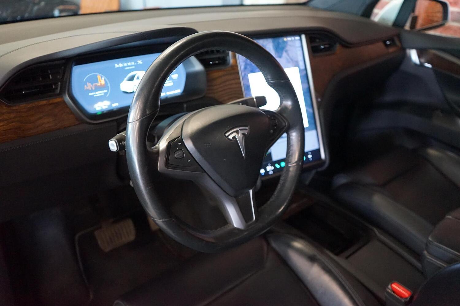Tesla Model X vaihtoauto