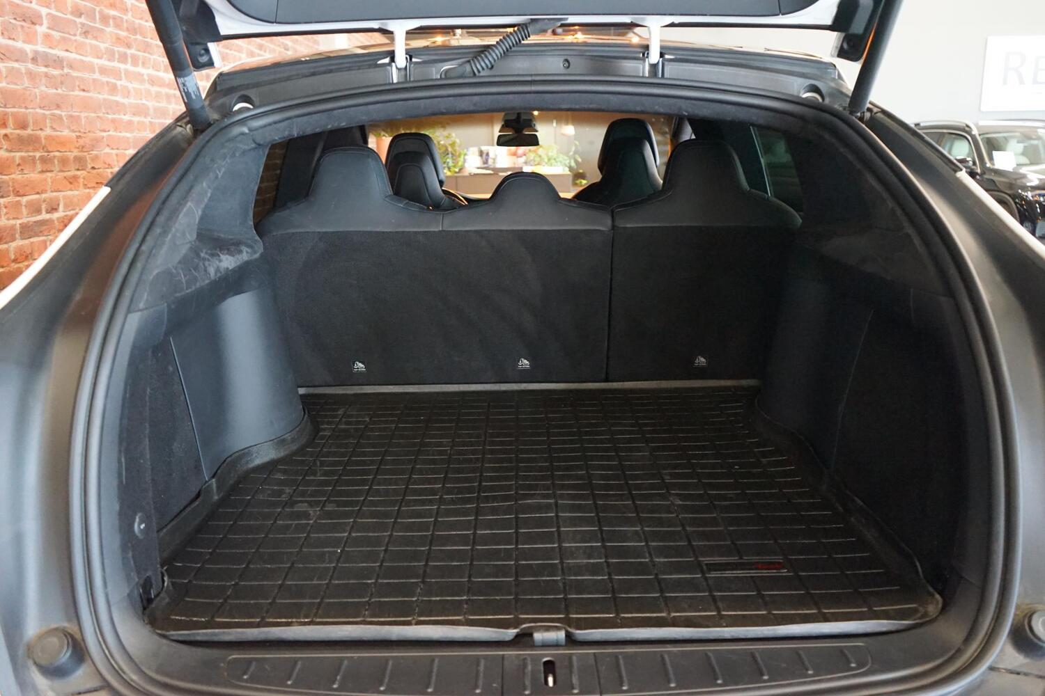 Tesla Model X vaihtoauto