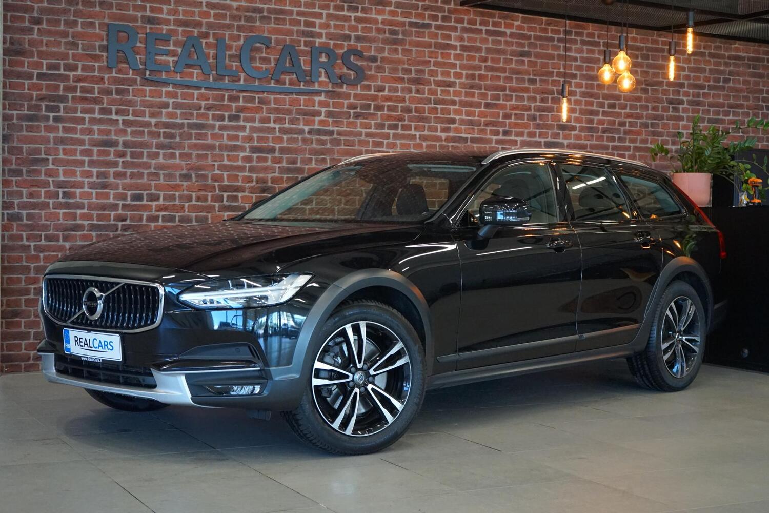 Volvo V90 Cross Country vaihtoauto