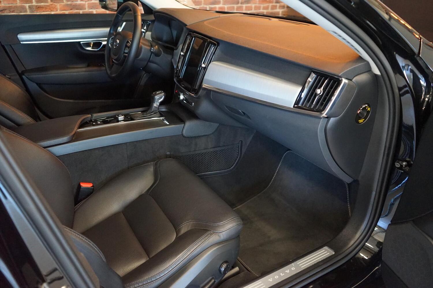 Volvo V90 Cross Country vaihtoauto