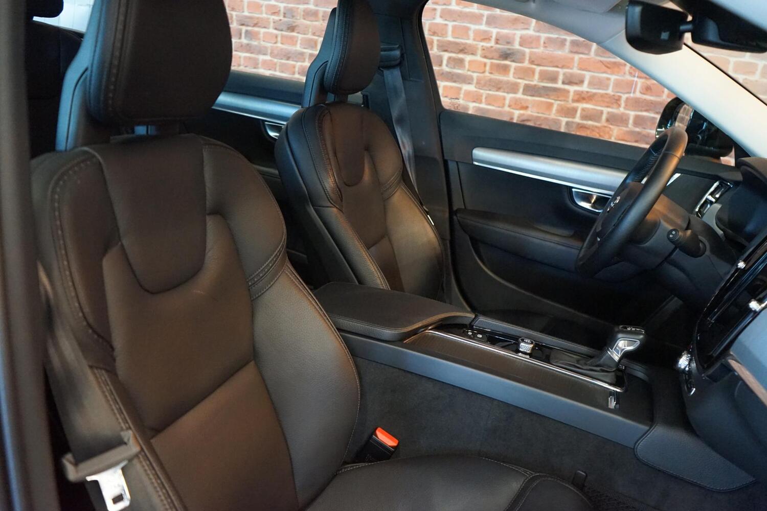 Volvo V90 Cross Country vaihtoauto