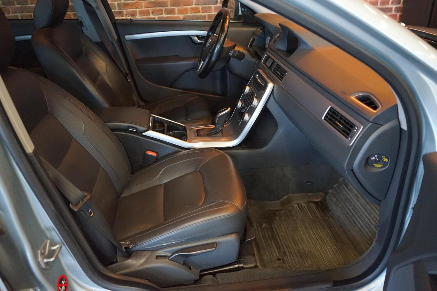 Volvo V70 vaihtoauto