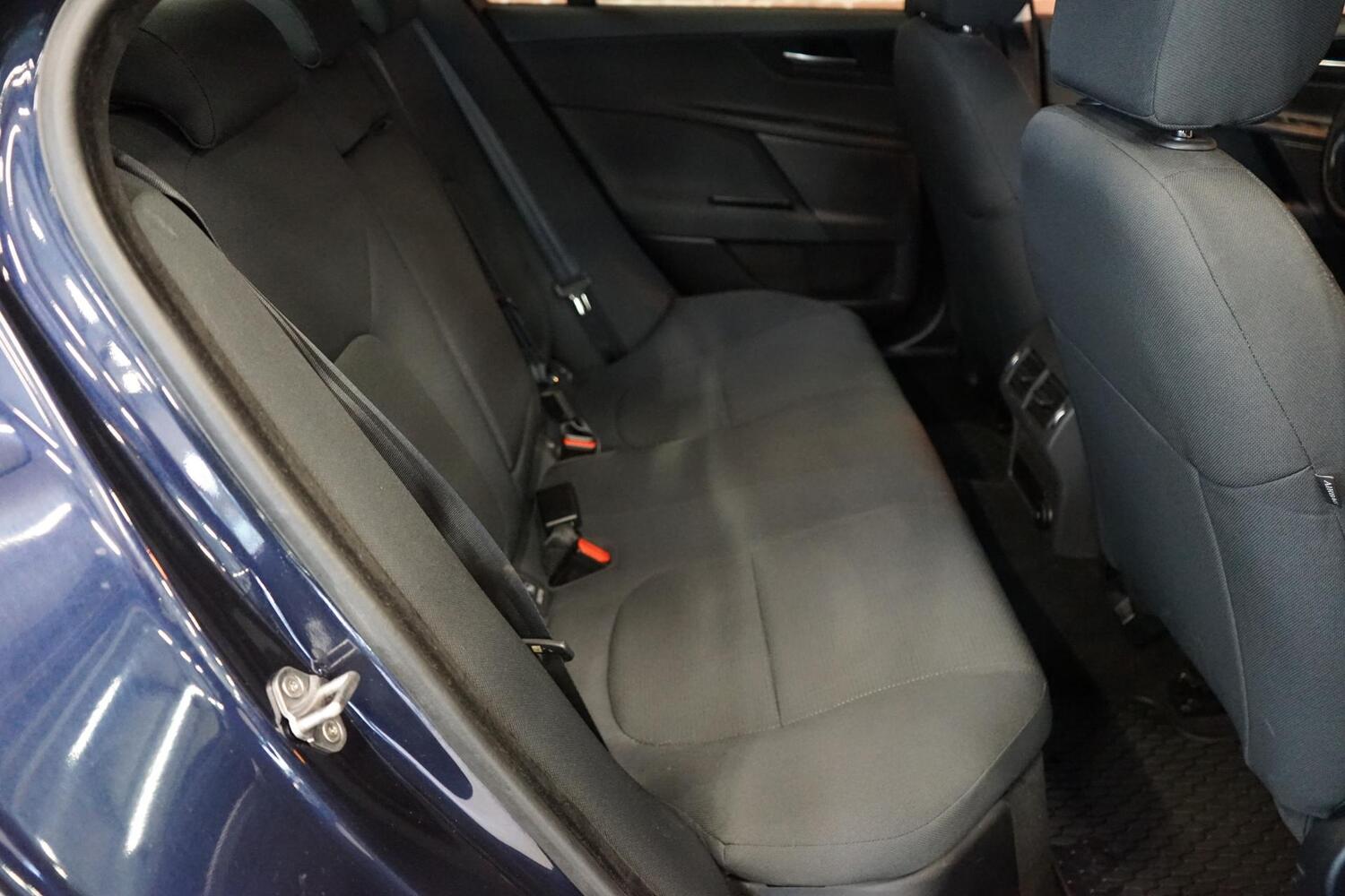 Jaguar XE vaihtoauto