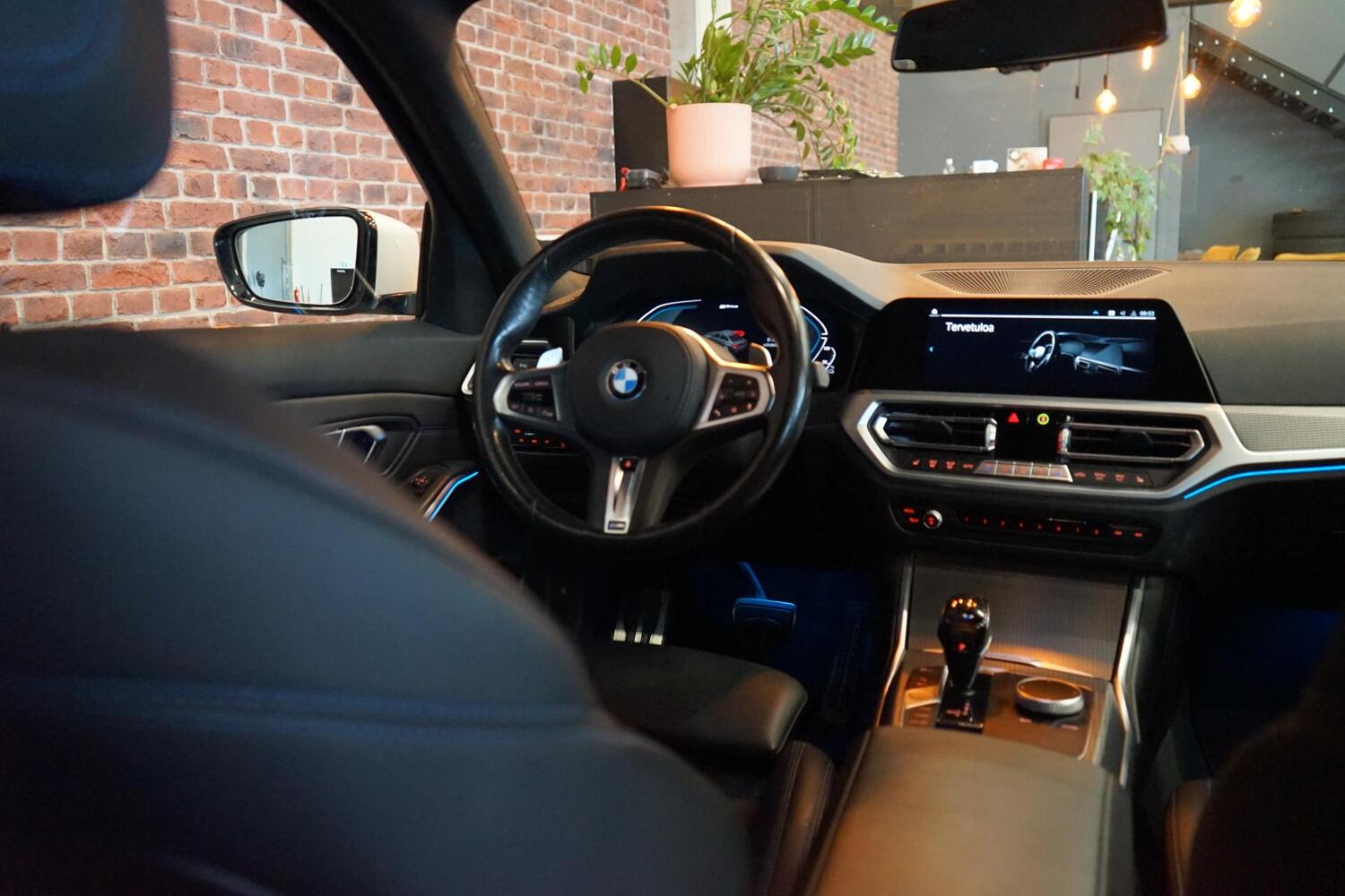 BMW 330 vaihtoauto