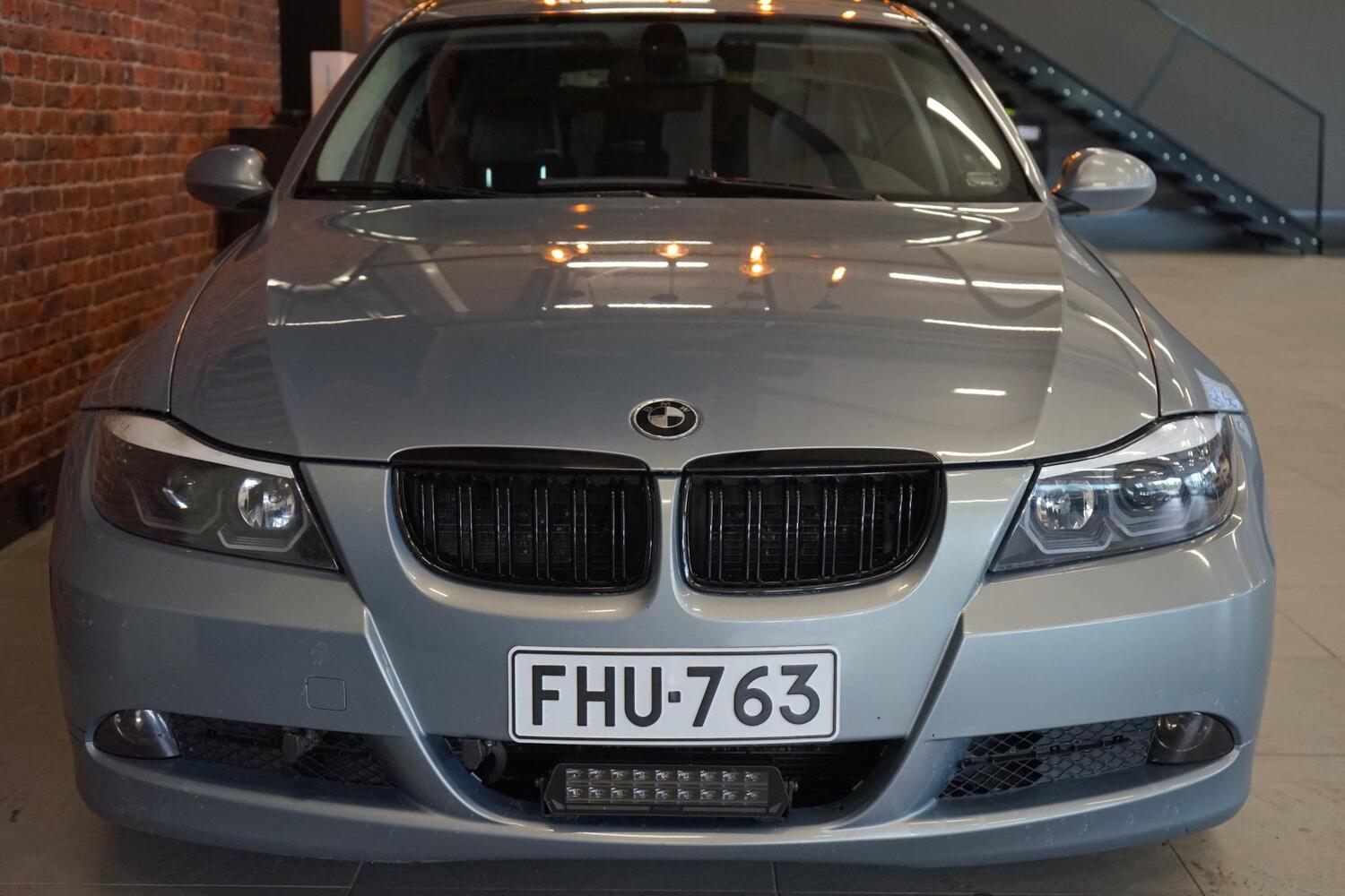 BMW 325 vaihtoauto