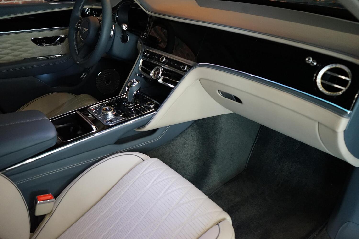 Bentley Flying Spur vaihtoauto