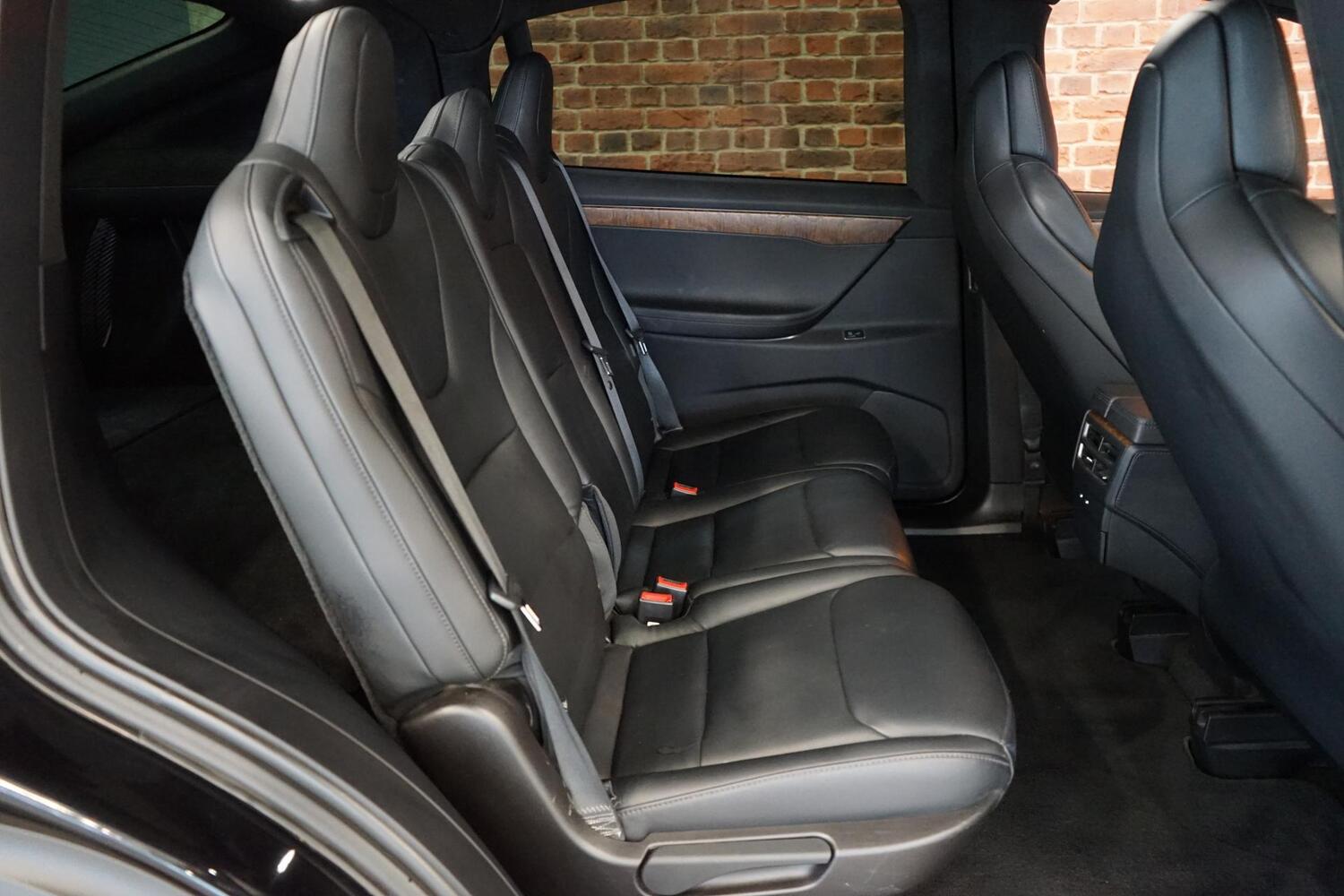 Tesla Model X vaihtoauto