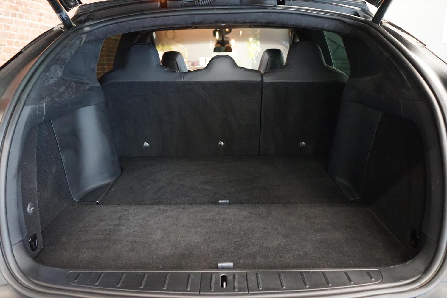 Tesla Model X vaihtoauto