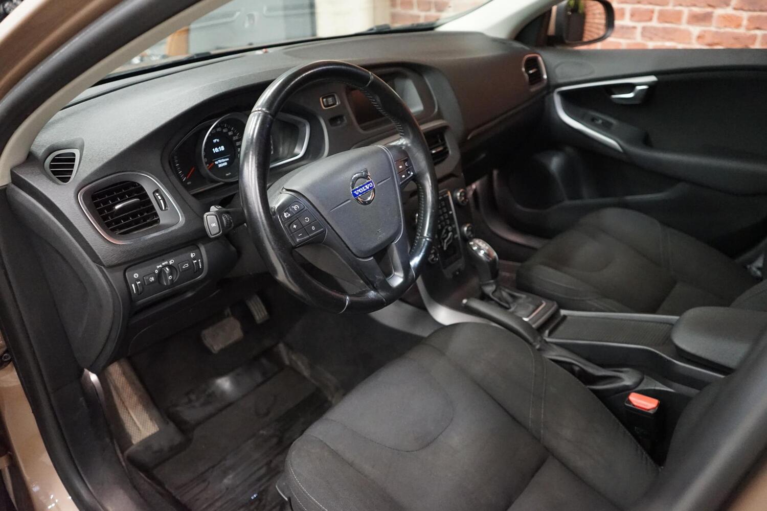Volvo V40 vaihtoauto