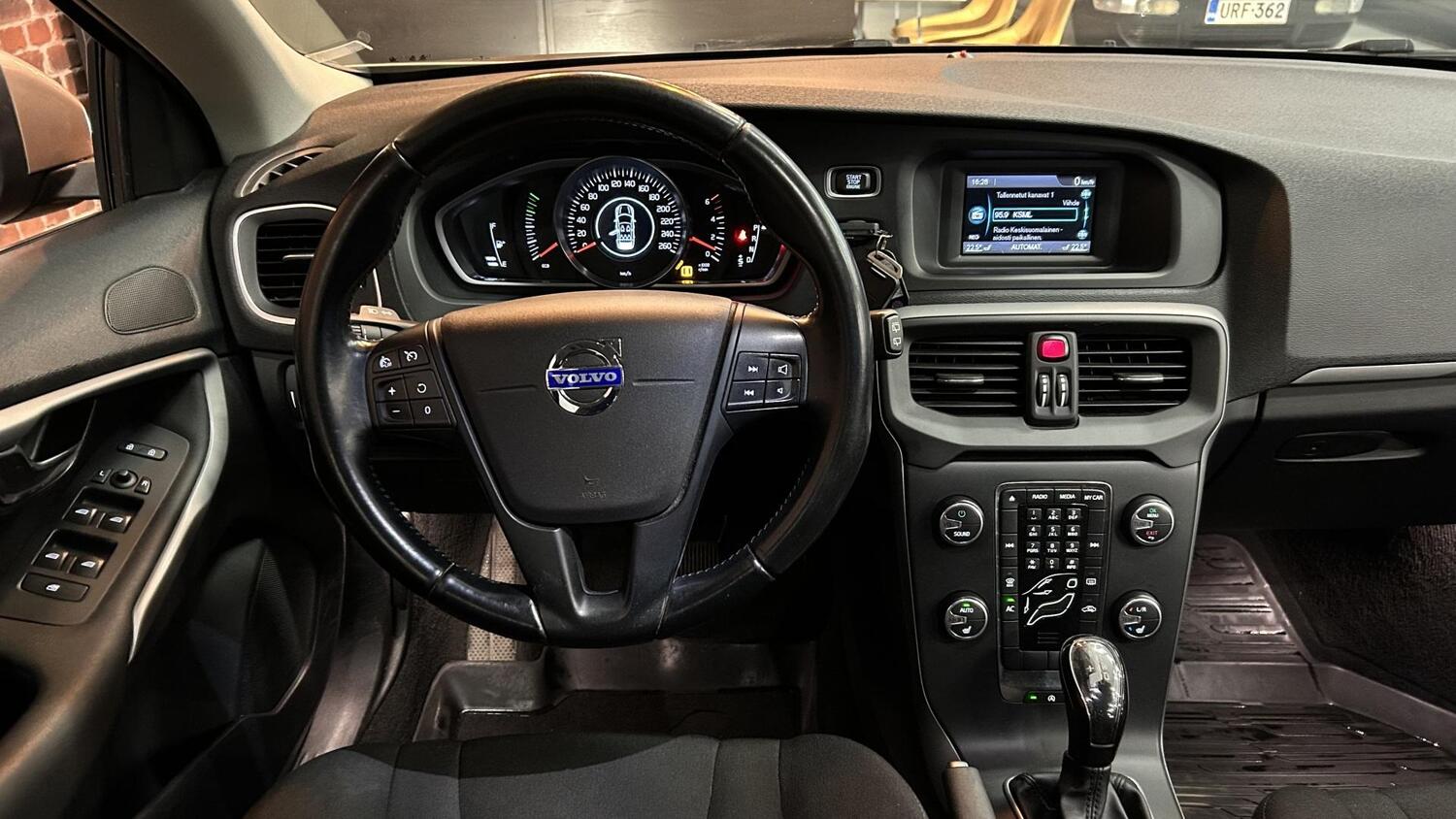 Volvo V40 vaihtoauto